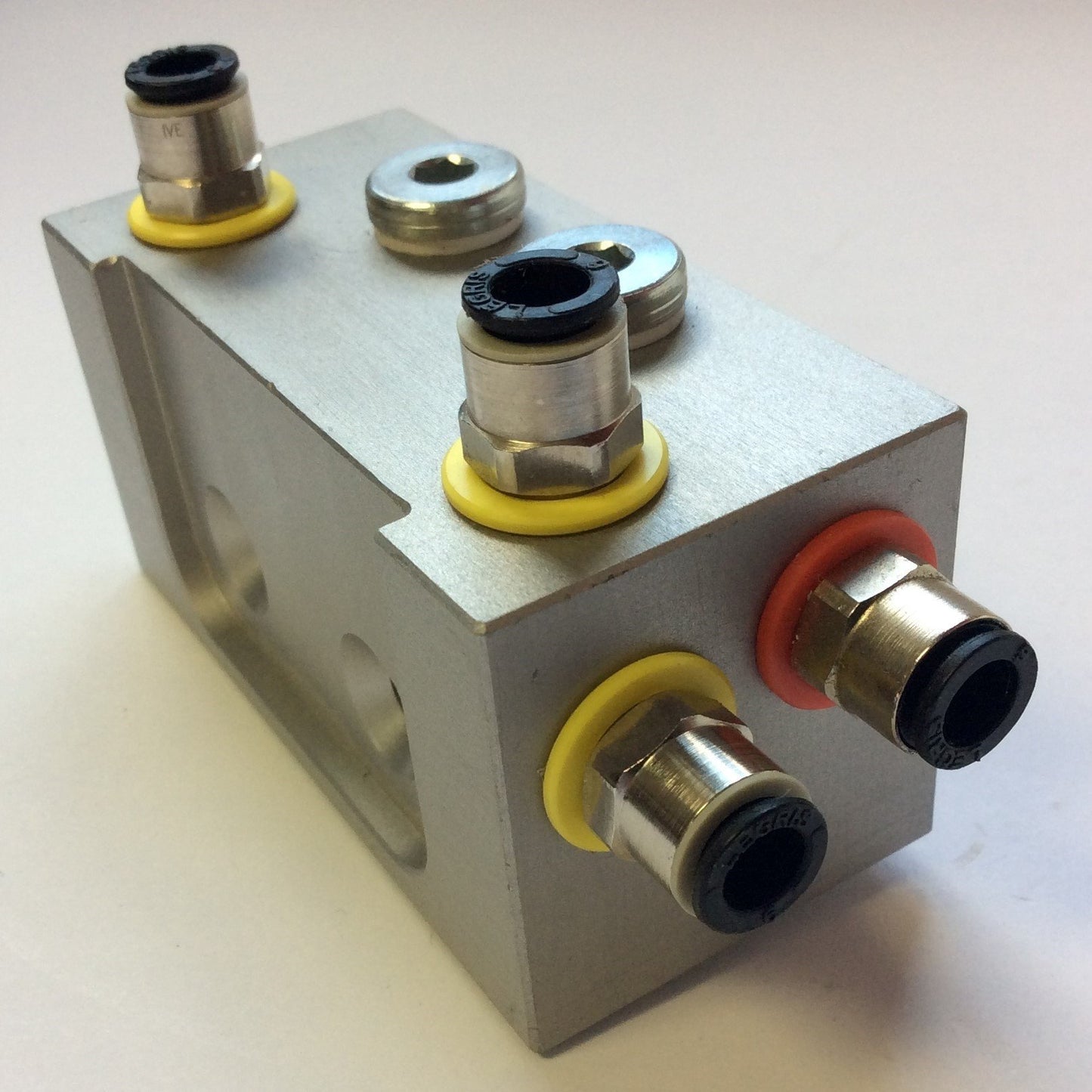 Used System 3R C296030 AJ09 Aluminum Connection Block PHP / PHPA, 80x40x39mm