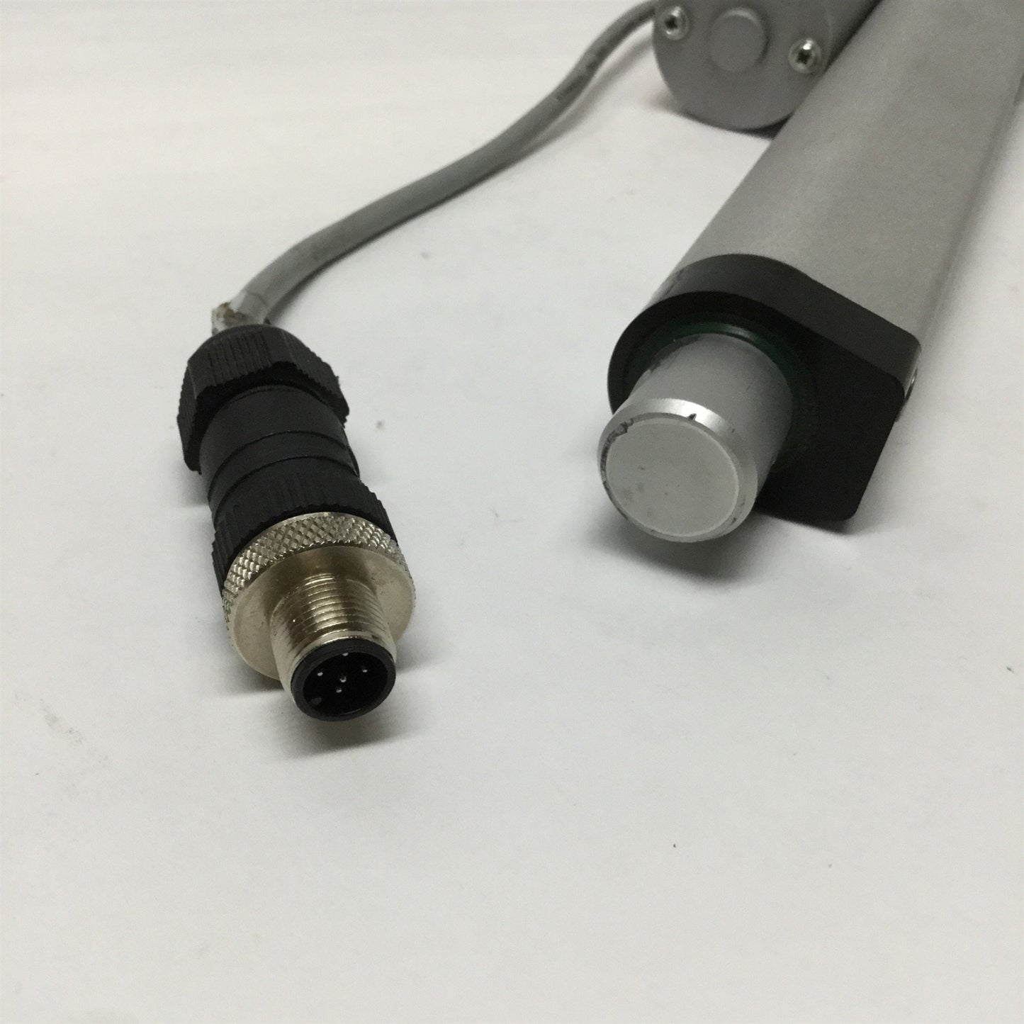 Used Midwest Motion MMP LA3-24V-40-A-150-P Linear Actuator 24VDC, 6" Stroke, .25"/sec