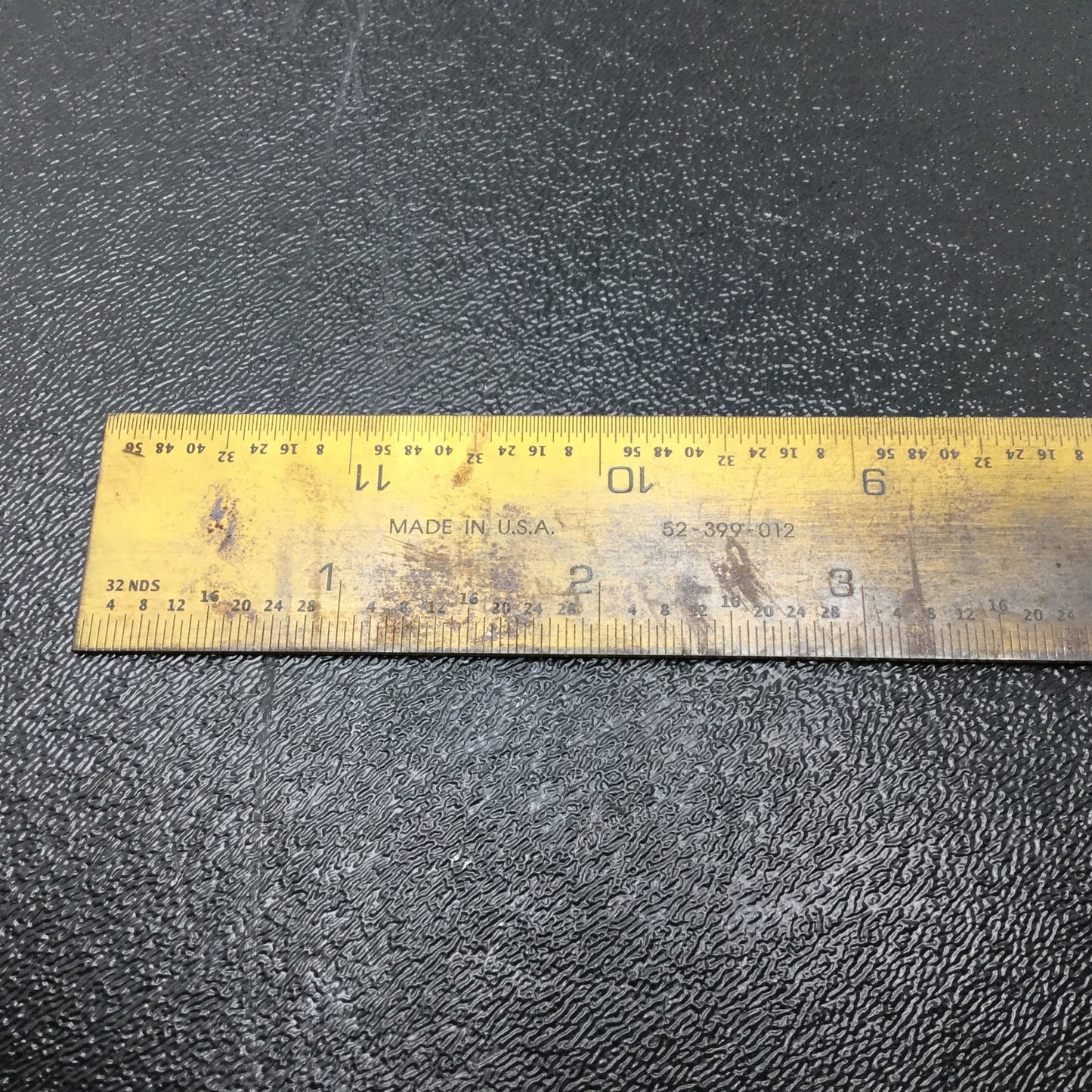 Used Fowler 52-399-012 Rigid Golden Rule 12"/300mm, Graduation: mm, .5mm, 1/64, 1/32
