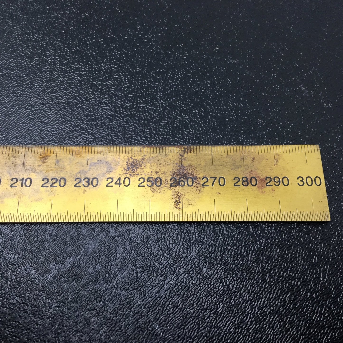 Used Fowler 52-399-012 Rigid Golden Rule 12"/300mm, Graduation: mm, .5mm, 1/64, 1/32