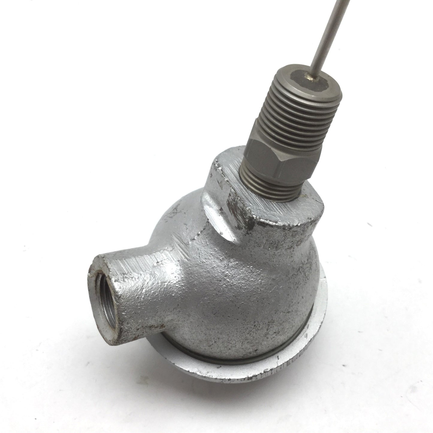Used Omega NB1 Thermocouple with Head, Thermocouple Length: 3.5", Connection 1/2" NPT