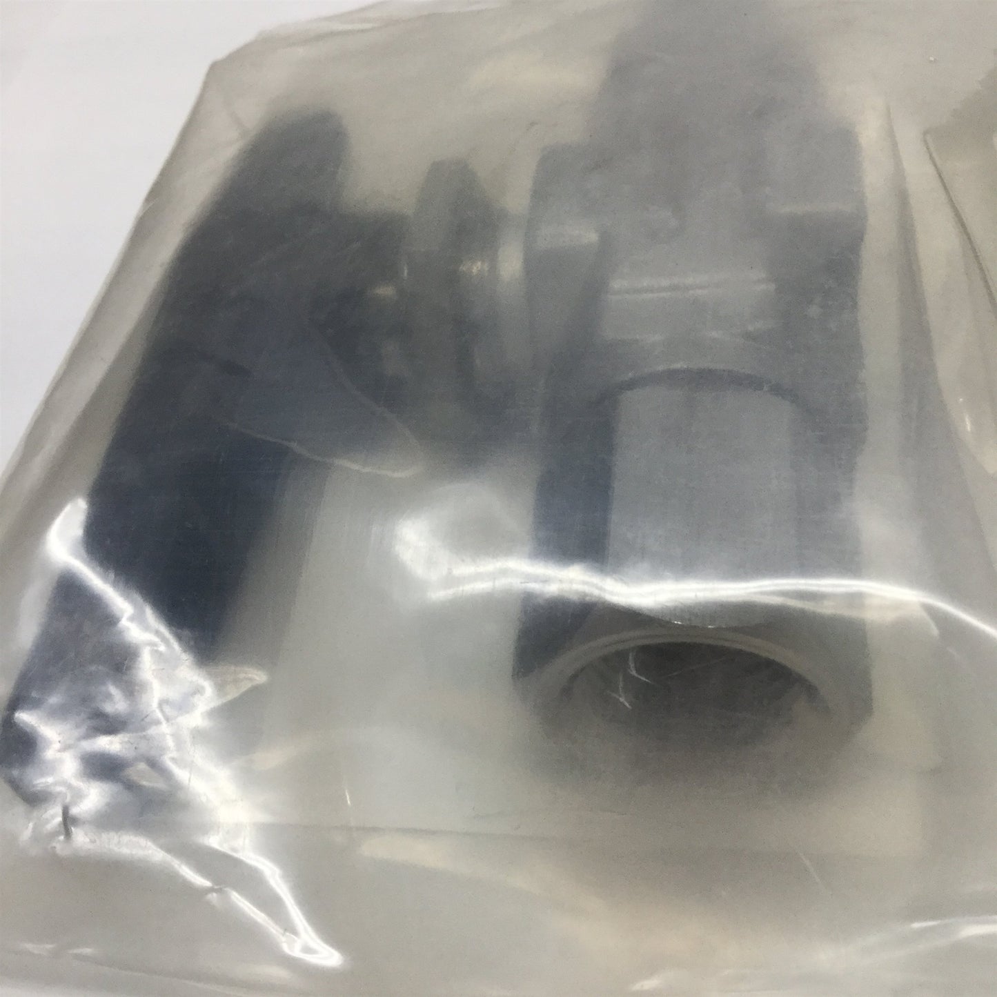 New Parker 8F6A-B8LJ-V-SSP-C3 Stainless Instrumentation Ball Valve, 2-Way, 1/2NPT