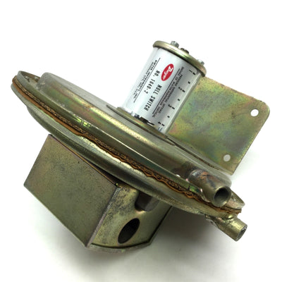 Used Dwyer 1640-2 Differential Pressure Null Switch 1-4" of Water Diaphragm Vertical