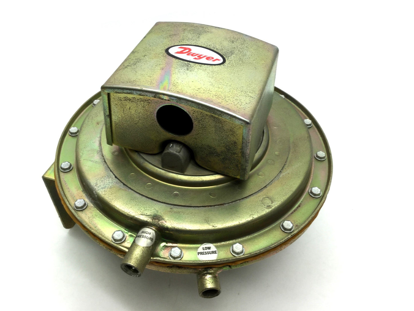 Used Dwyer 1640-2 Differential Pressure Null Switch 1-4" of Water Diaphragm Vertical