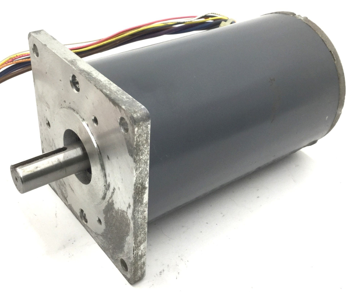Used Reliance Electric 3633-3Y-C Brushless DC Servo Motor, 24VDC 32.4oz-in Torque