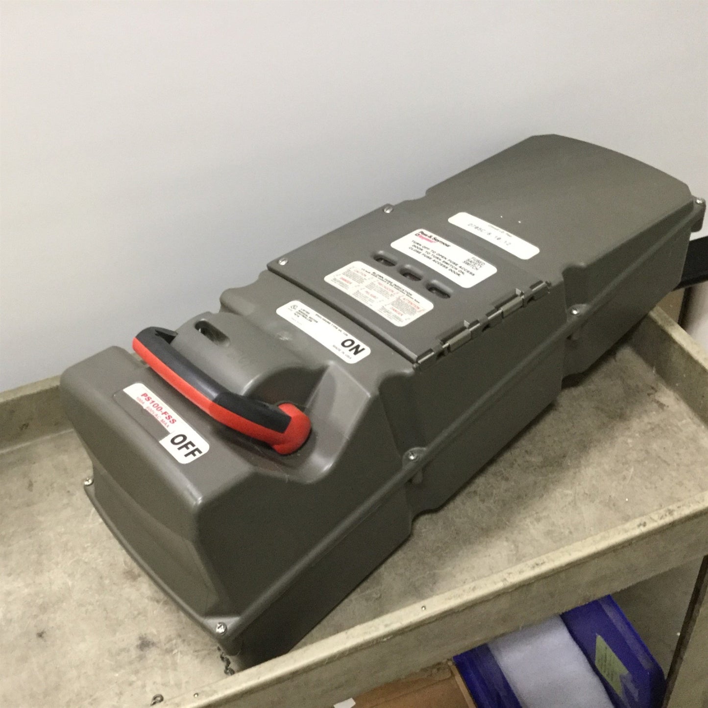 Used Pass & Seymour PS100-FSS Fused Safety Switch, Voltage: 600VAC, Current: 100A