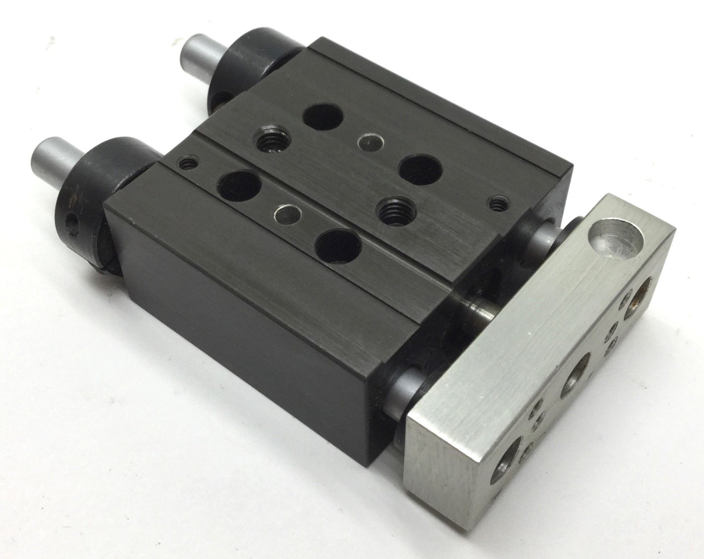 Used PHD SA022X1/2 Pneumatic Cylinder, Stroke: 5/8", Ports: 10-32, Bore: 1/2"