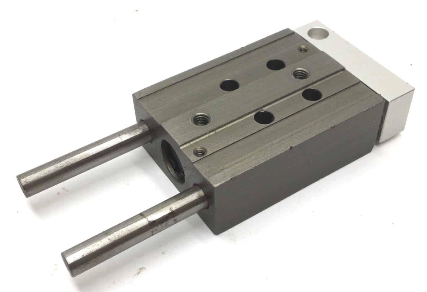 Used PHD SA022X1 Pneumatic Cylinder, Travel: 1", Ports: 10-32, Bore: 1/2"