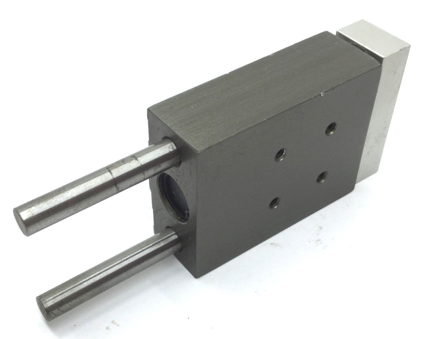 Used PHD SA022X1 Pneumatic Cylinder, Travel: 1", Ports: 10-32, Bore: 1/2"