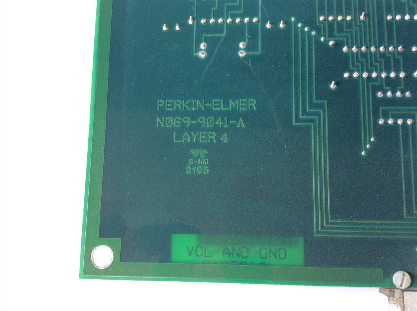 Used Perkin-Elmer N069-9044 Issue F Data Acquisition Circuit Board 728124 Optima 3000
