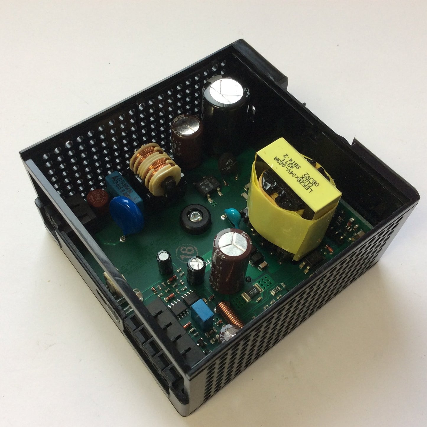 Used IFM DN1030 Switched-Mode Power Supply Input 100-240VAC Output 24VDC Missing Clip