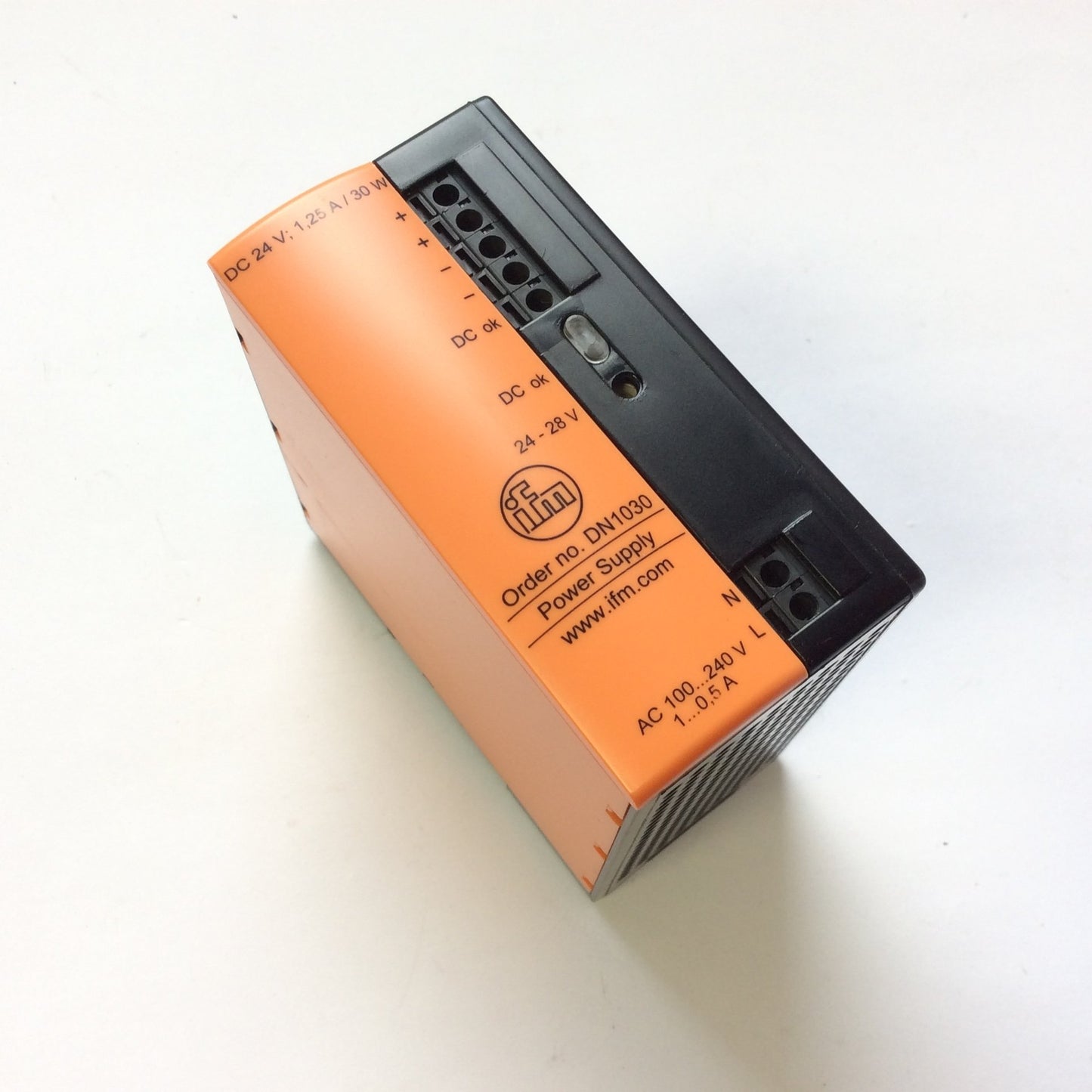 Used IFM DN1030 Switched-Mode Power Supply Input 100-240VAC Output 24VDC Missing Clip
