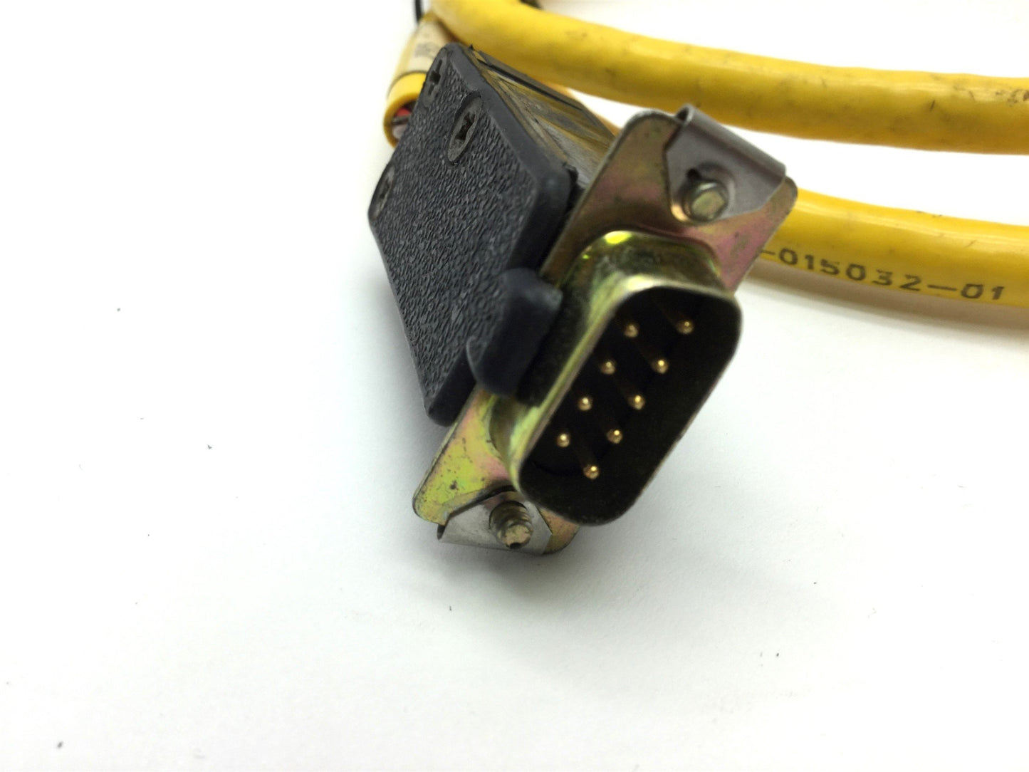 Used Parker 71-015018 Motor Feedback Cable, MS Round 18-Pin to DB9, 2.5' Long