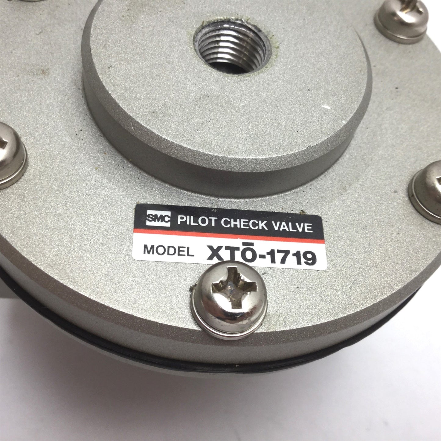 Used SMC XTO-1719 Pilot Check Valve, Ports: Rc3/4, Pilot Port: Rc1/4, Pressure: 1MPa