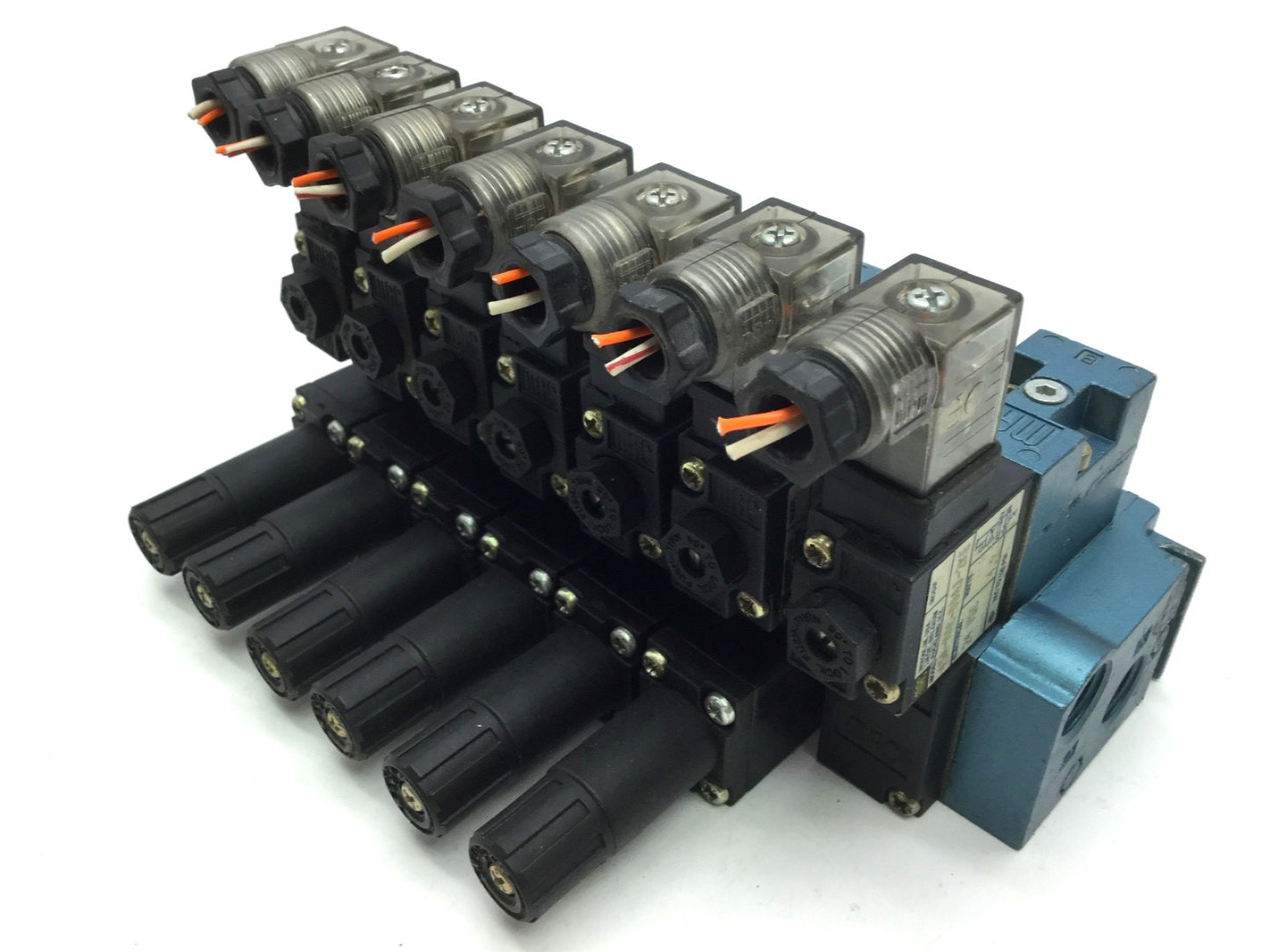 Used Lot of 1 Mac 45A-MAC-DDAJ-2KE and 6 Mac 45A-MAJ-DDAJ-2KE Solenoid Valves