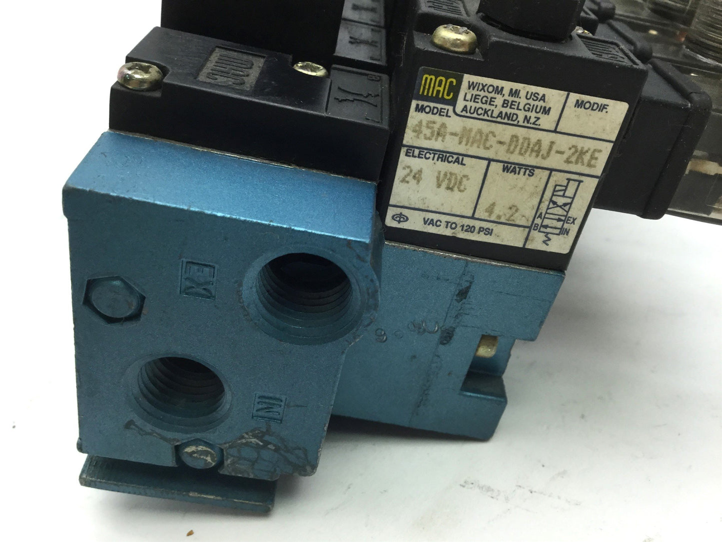 Used Lot of 1 Mac 45A-MAC-DDAJ-2KE and 6 Mac 45A-MAJ-DDAJ-2KE Solenoid Valves