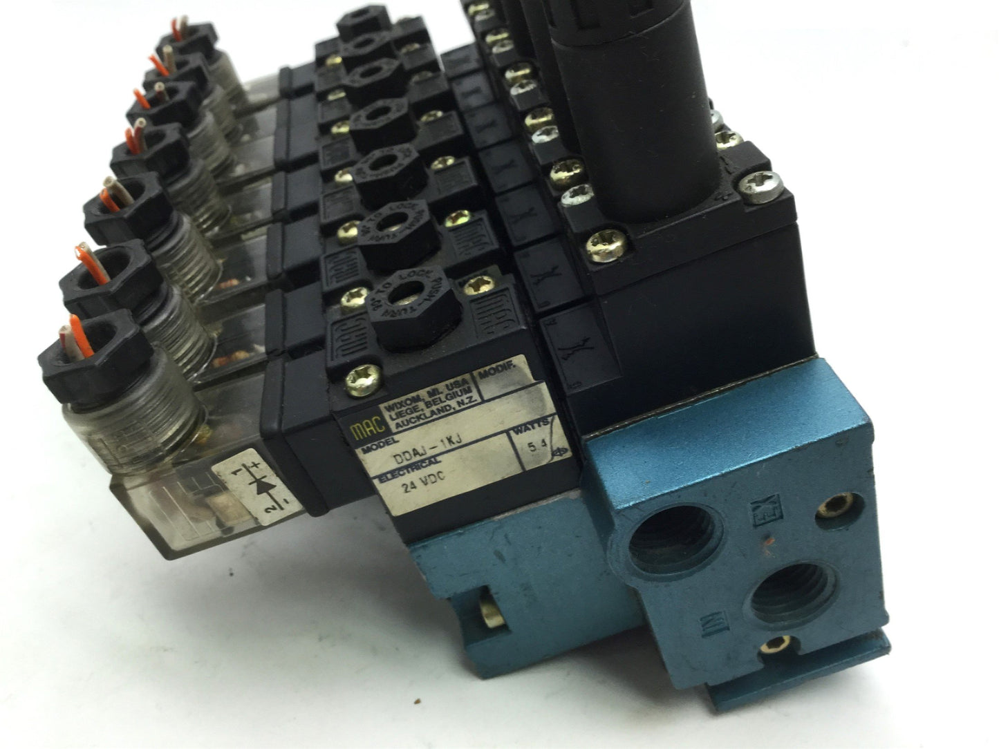 Used Lot of 1 Mac 45A-MAC-DDAJ-2KE and 6 Mac 45A-MAJ-DDAJ-2KE Solenoid Valves