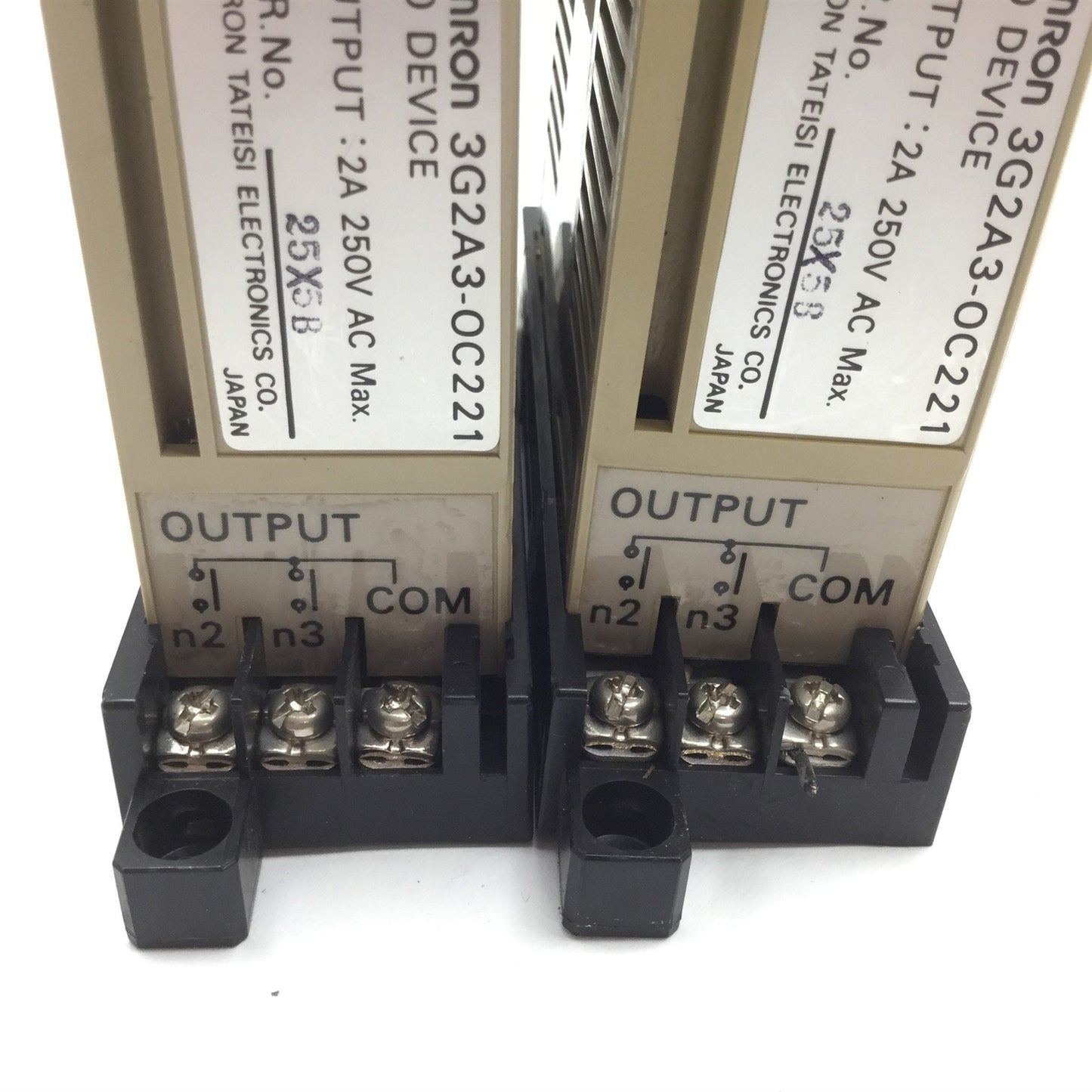 Used Lot of 2 Omron 3G2A3-OC221 PLC I/O Output Module, 4x Outputs, Rating: 250VAC 2A