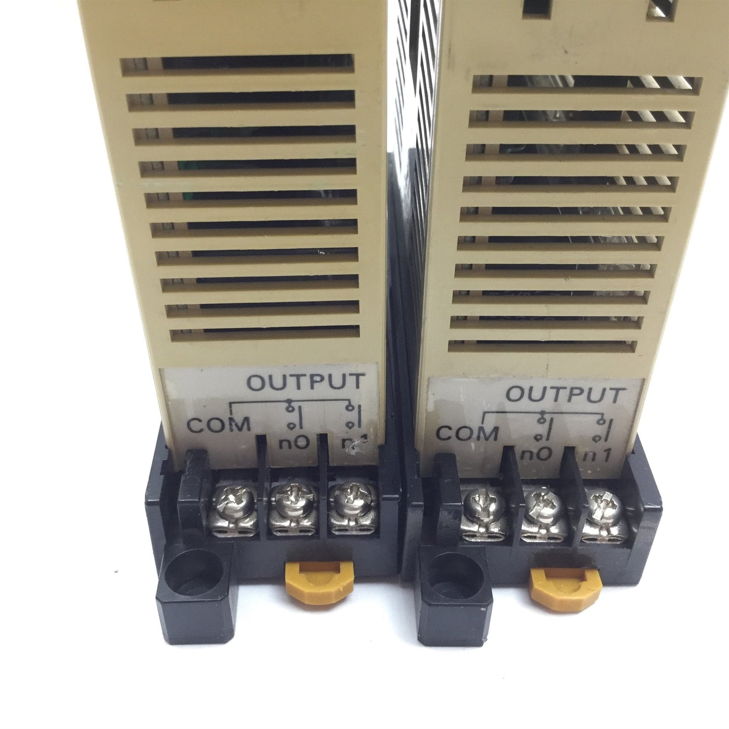 Used Lot of 2 Omron 3G2A3-OC221 PLC I/O Output Module, 4x Outputs, Rating: 250VAC 2A