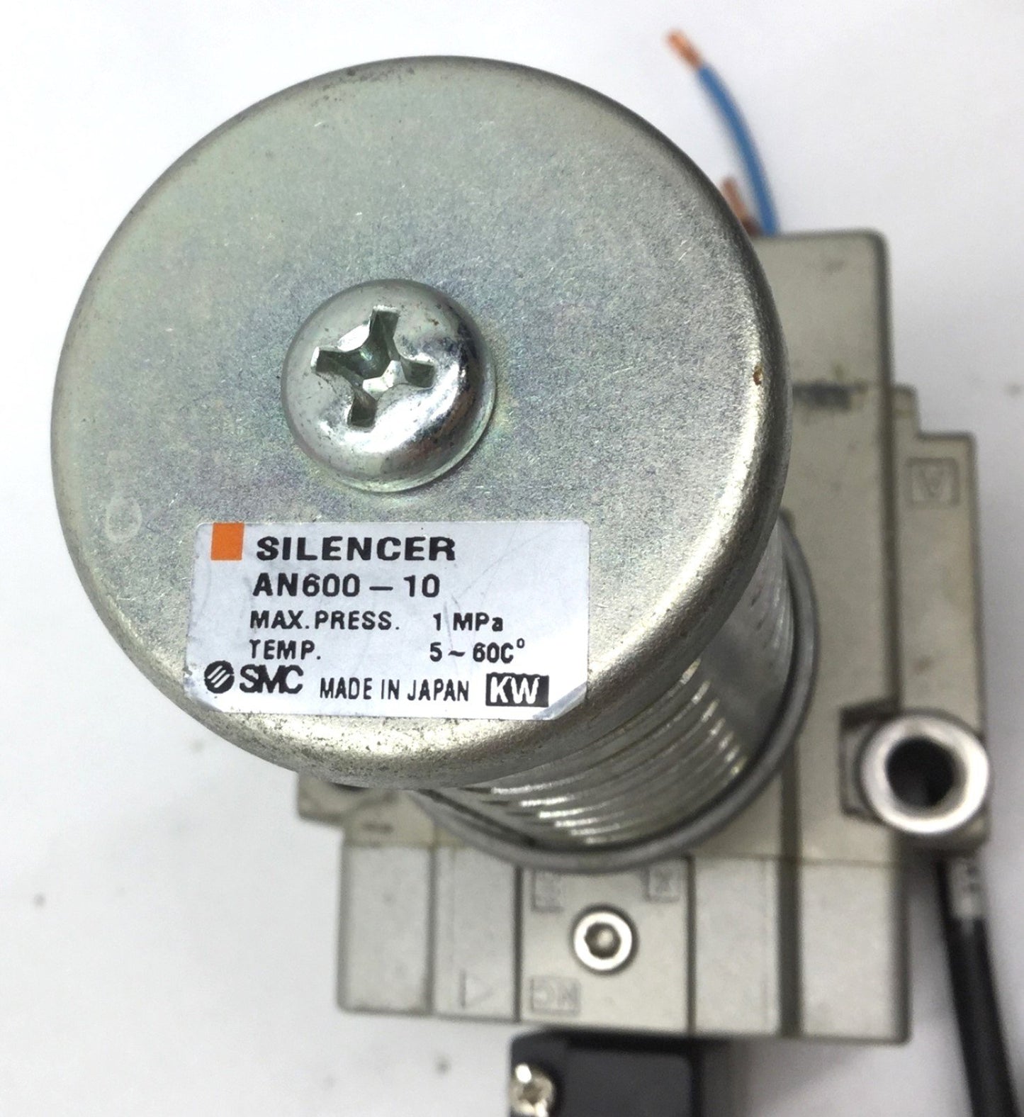 New SMC SS5Y9-Q1K006 Base With VO307-5D-Q Solenoid Valve And AN600-10 Silencer