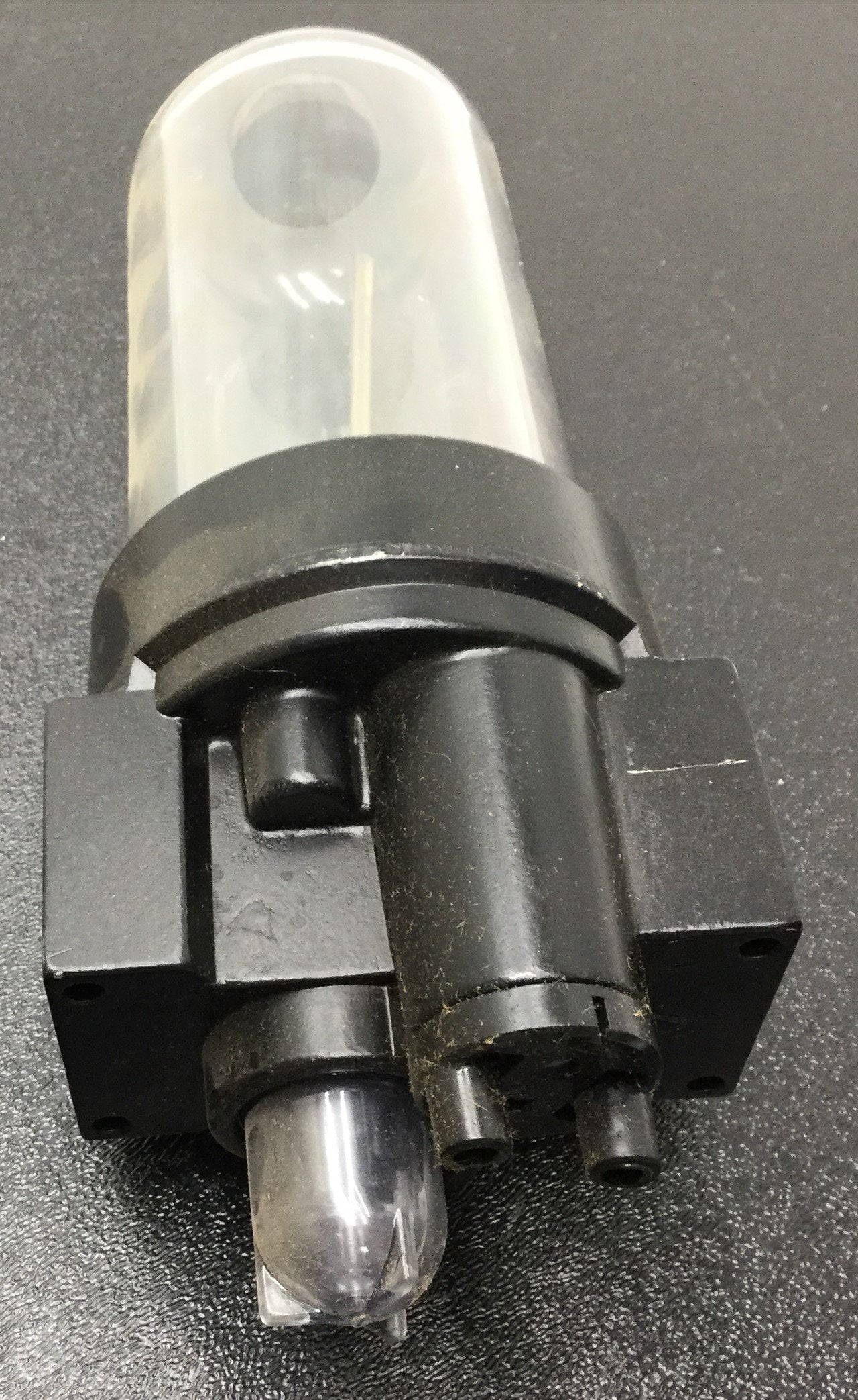 New – Open box In Box Parker 07L21BD Pneumatic Lubricator, Inlet Max: 150PSIG, 3/8" NPT