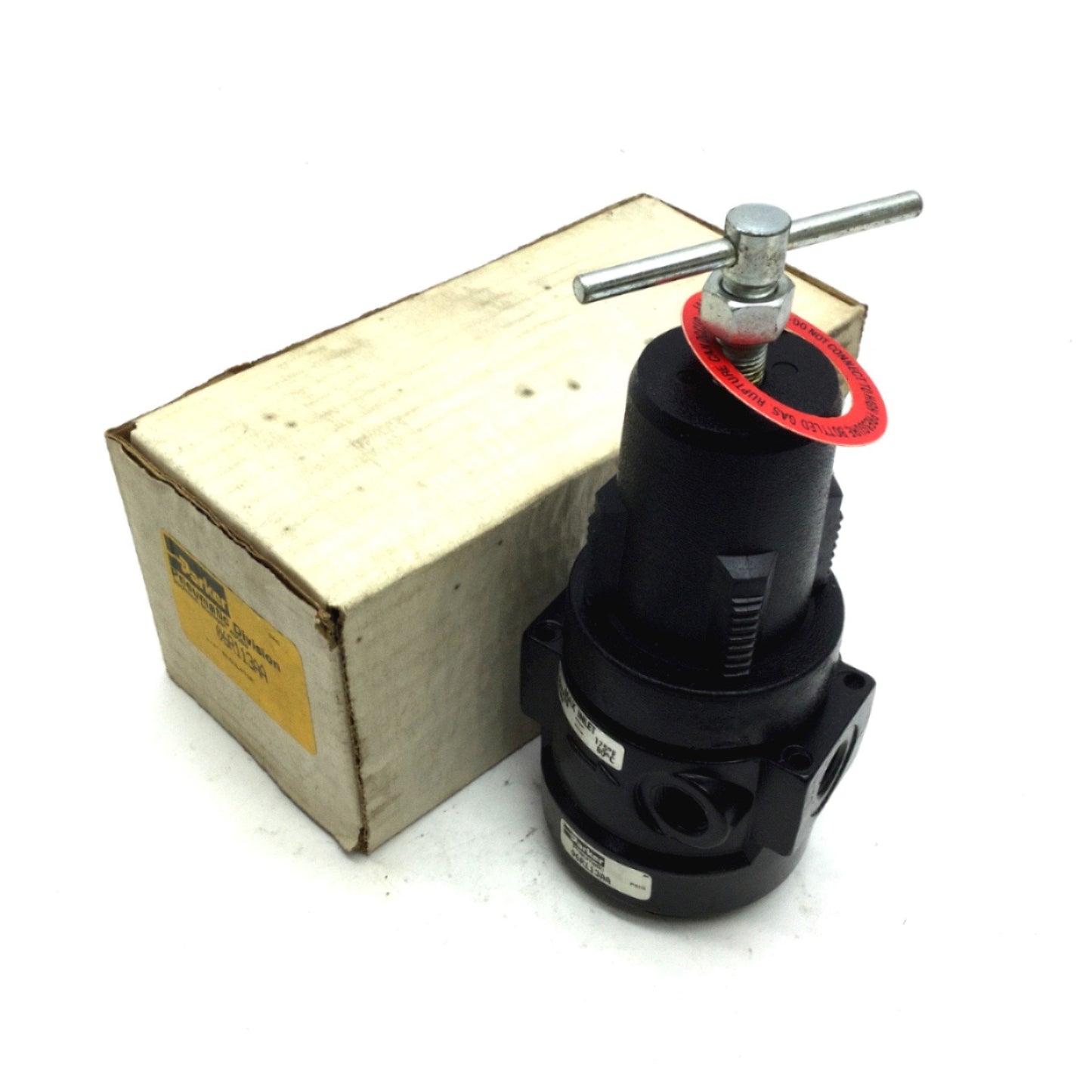 New – Open box Parker 06R113AA Pneumatic Regulator, Port 1/4" NPT, Input: 250 Psi, Out: 125 Psi