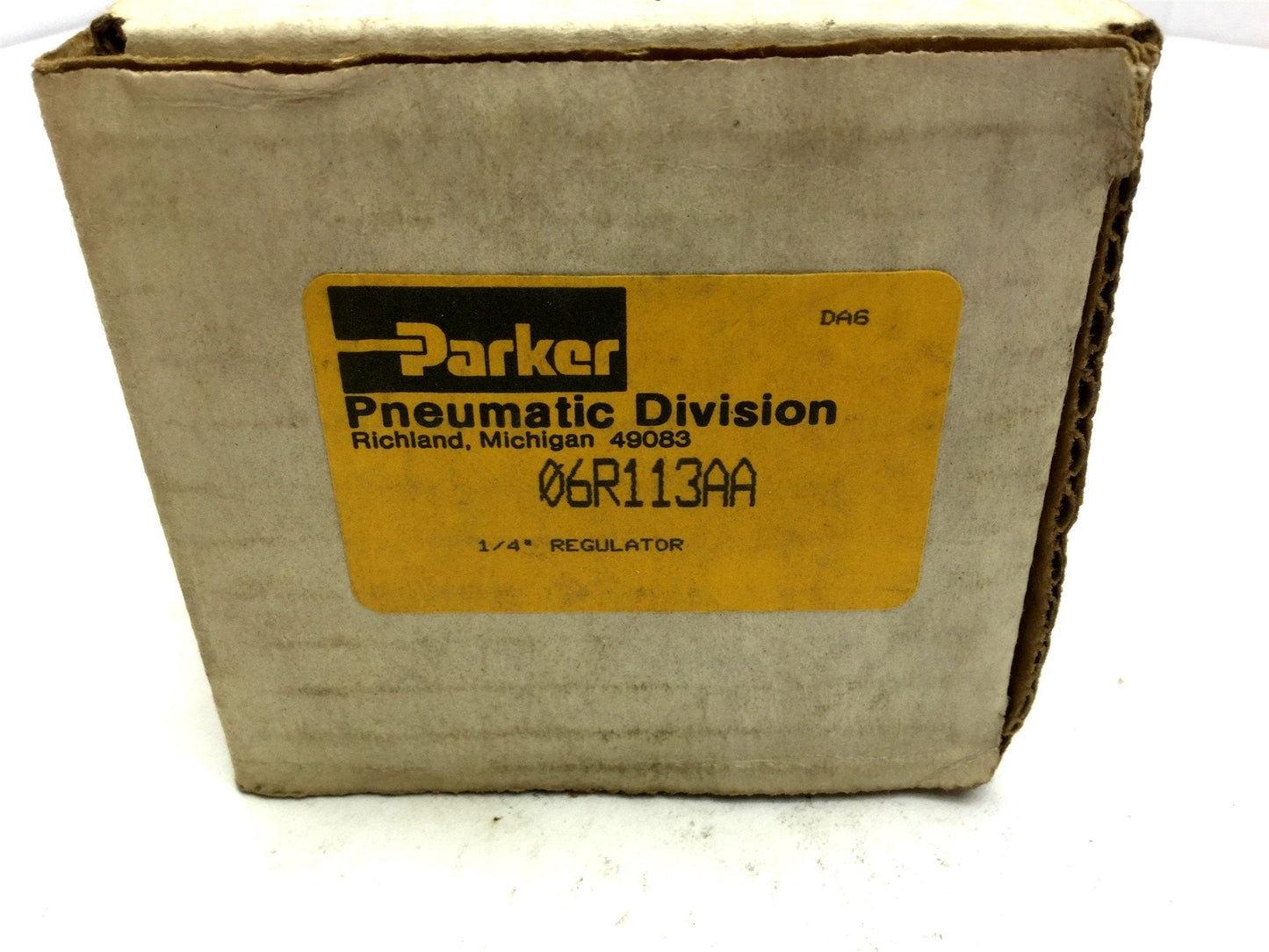 New – Open box Parker 06R113AA Pneumatic Regulator, Port 1/4" NPT, Input: 250 Psi, Out: 125 Psi