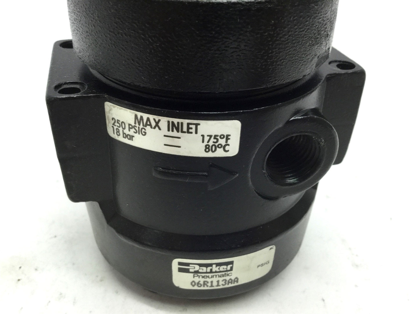 New – Open box Parker 06R113AA Pneumatic Regulator, Port 1/4" NPT, Input: 250 Psi, Out: 125 Psi
