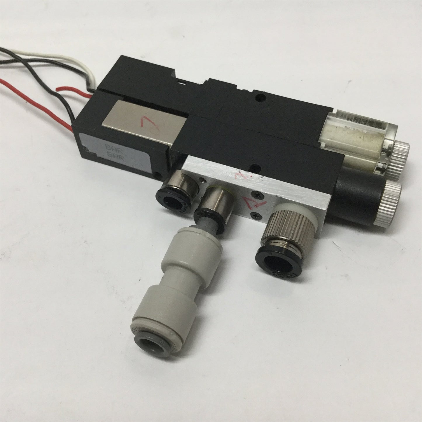 Used Pisco VDBH10J6-0608A Vacuum Ejector Solenoid Valve, 24VDC Coil, 6mm, 8mm Tubing