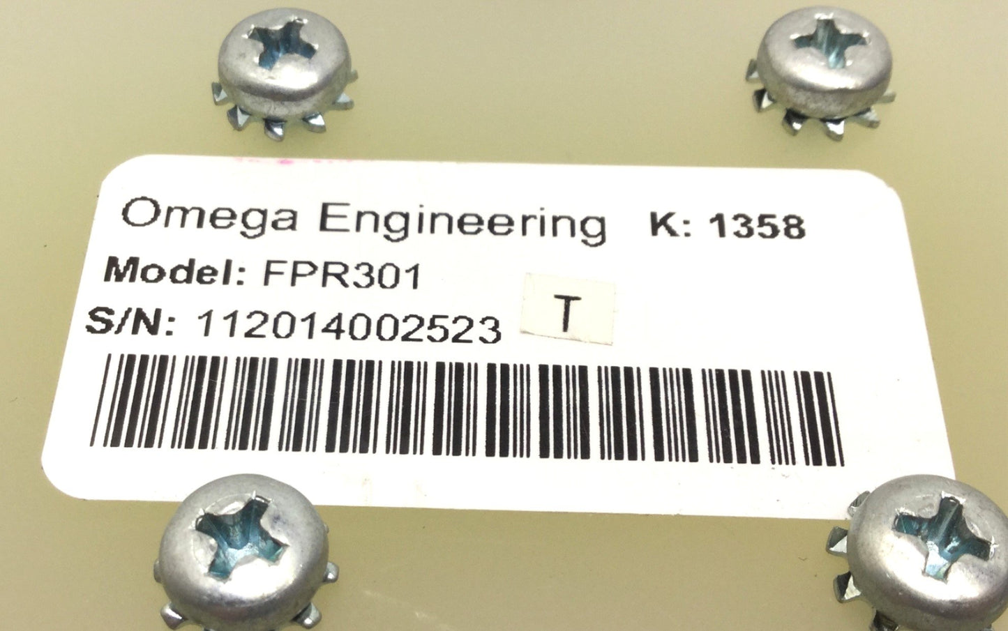 Used Omega FPR301 Flow Sensor, Ports: 3/8" NPT, 0.07 to 5 GPM, Max Pressure: 150PSI