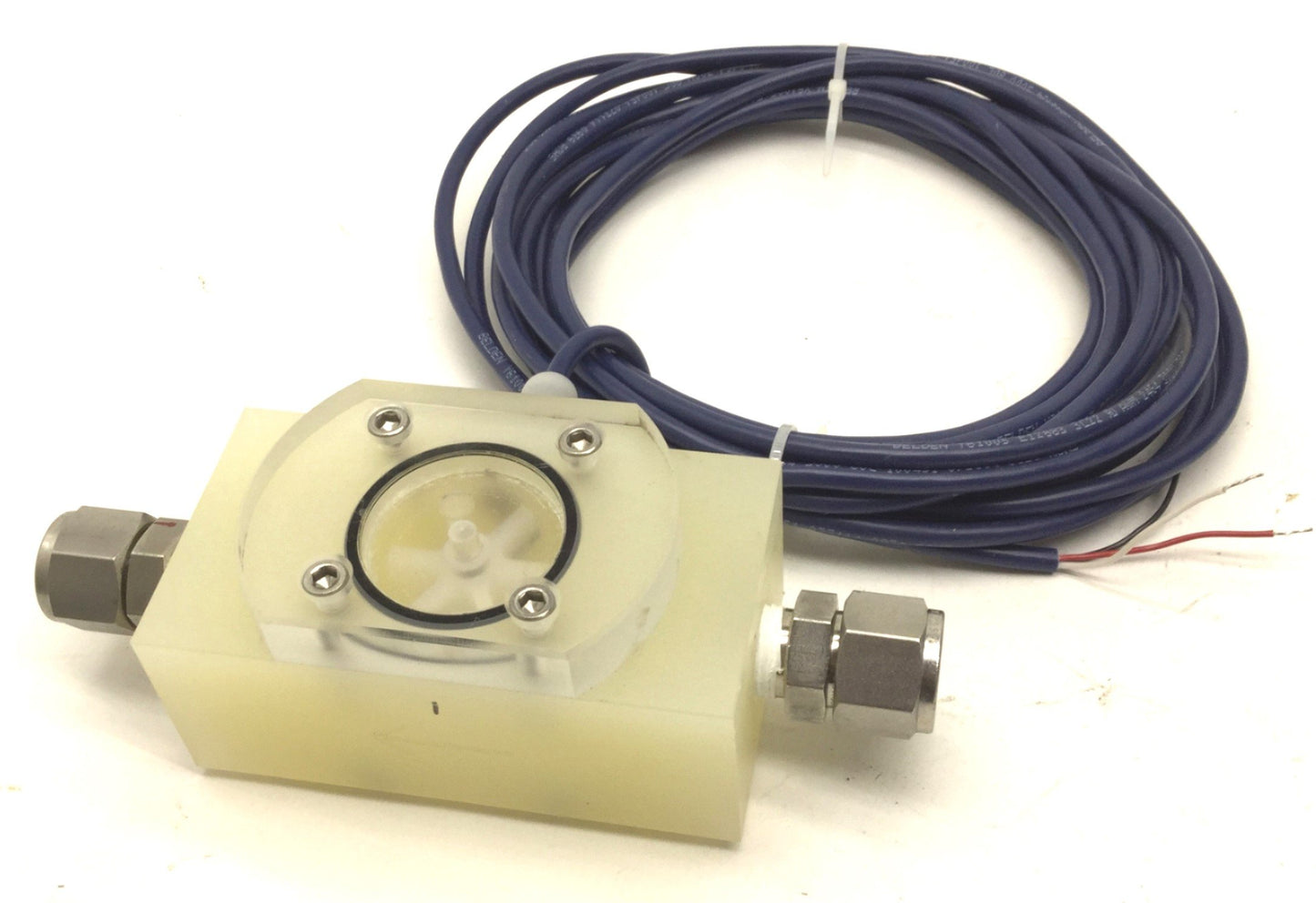 Used Omega FPR301 Flow Sensor, Ports: 3/8" NPT, 0.07 to 5 GPM, Max Pressure: 150PSI
