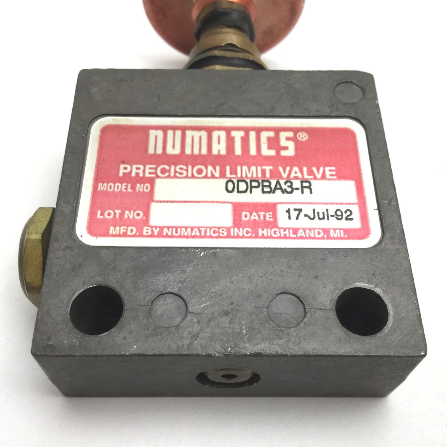 Used Numatics 0DPBA3-R Precision Limit Valve, 2-Position 5-Port Maintained, 1/8" NPT