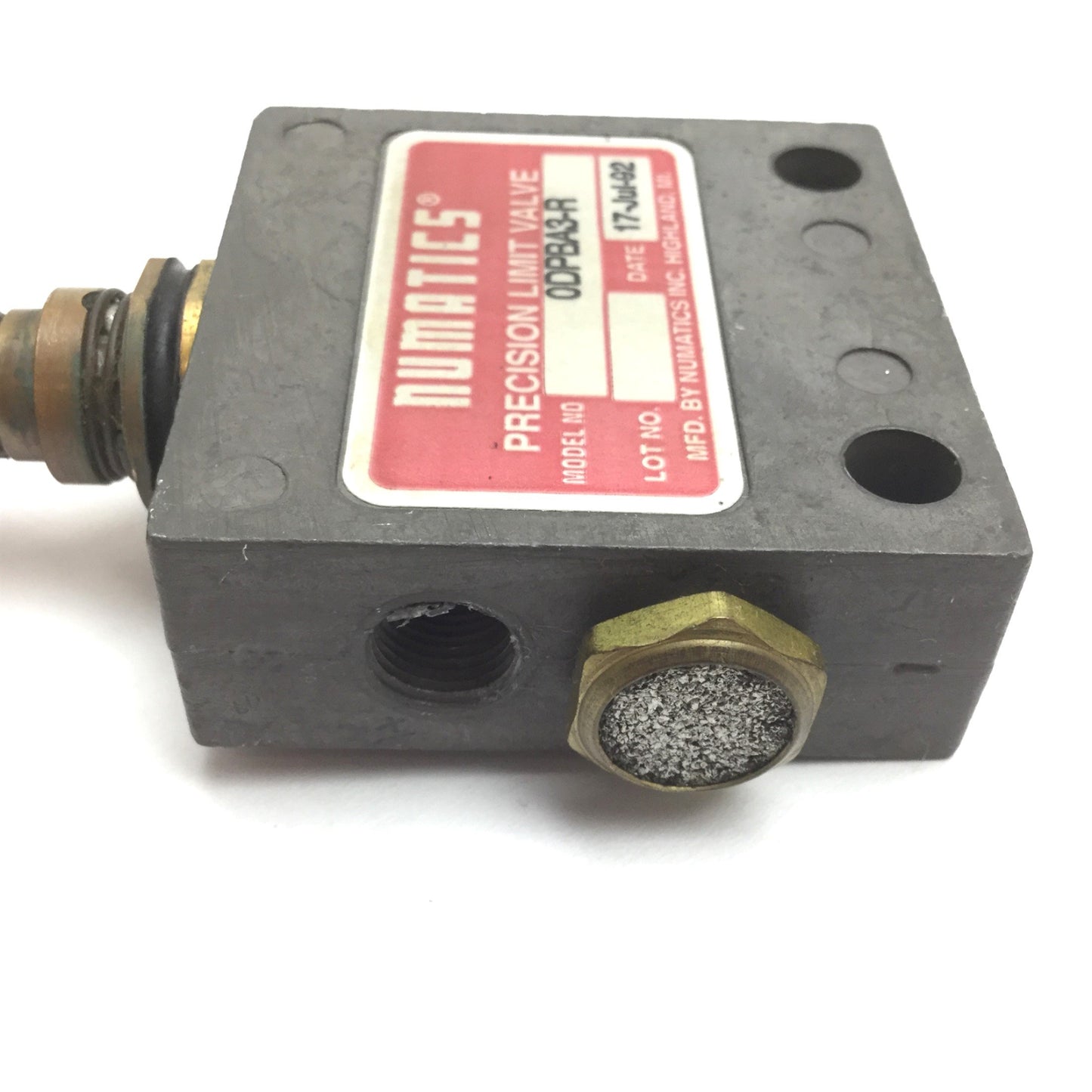 Used Numatics 0DPBA3-R Precision Limit Valve, 2-Position 5-Port Maintained, 1/8" NPT