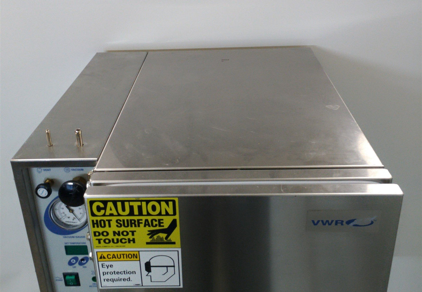 Used VWR 1430M Vacuum Oven, 50-428°F, ±6%, 20 x 12 x 12" Chamber, 120VAC