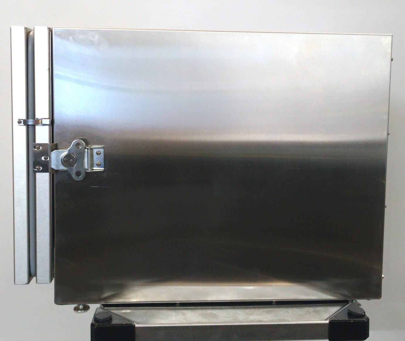 Used VWR 1430M Vacuum Oven, 50-428°F, ±6%, 20 x 12 x 12" Chamber, 120VAC