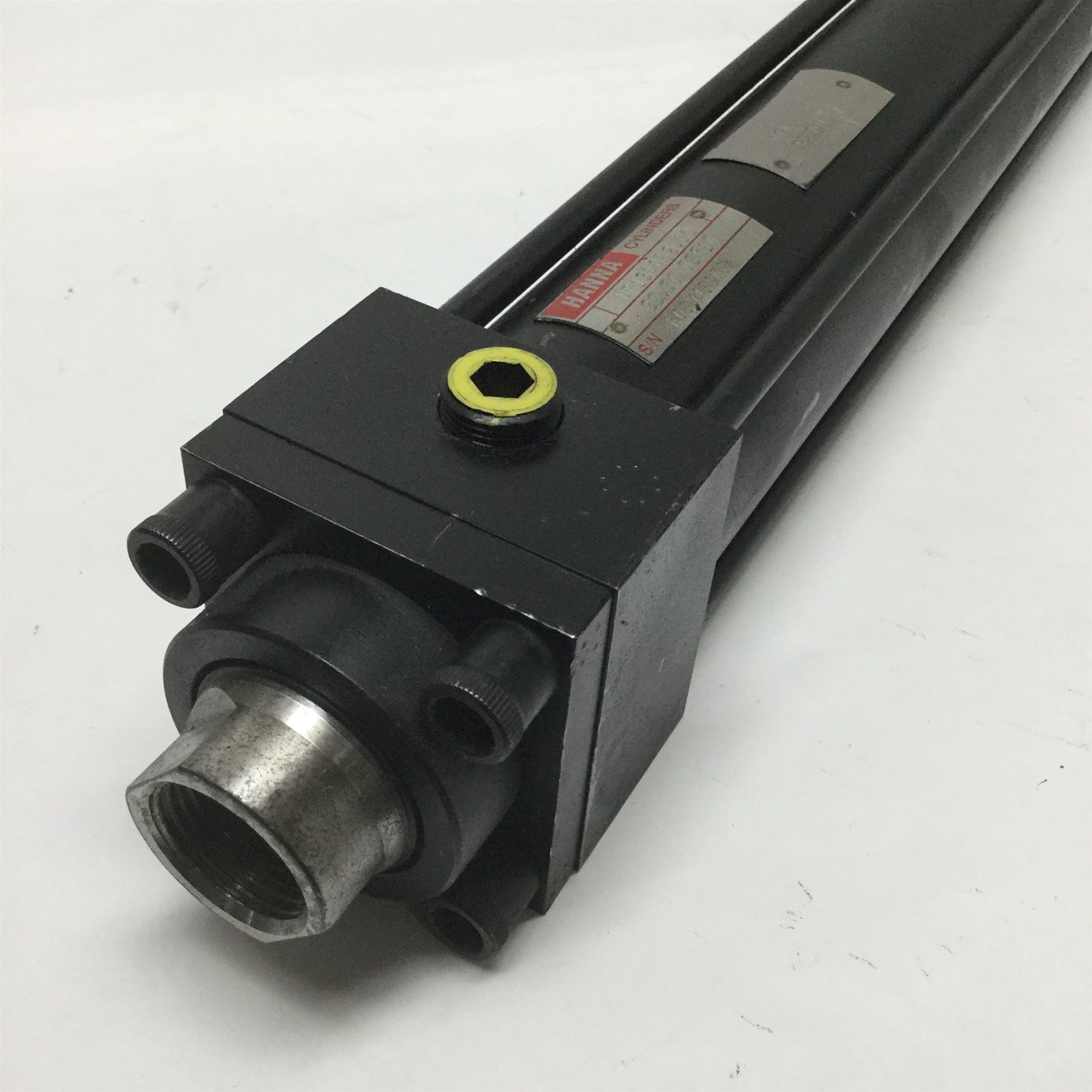 New – Open box Hanna MP13LCB2.00-22.50GSF1G Hydraulic Cylinder 2" Bore, 22.5" Stroke, 1800psi