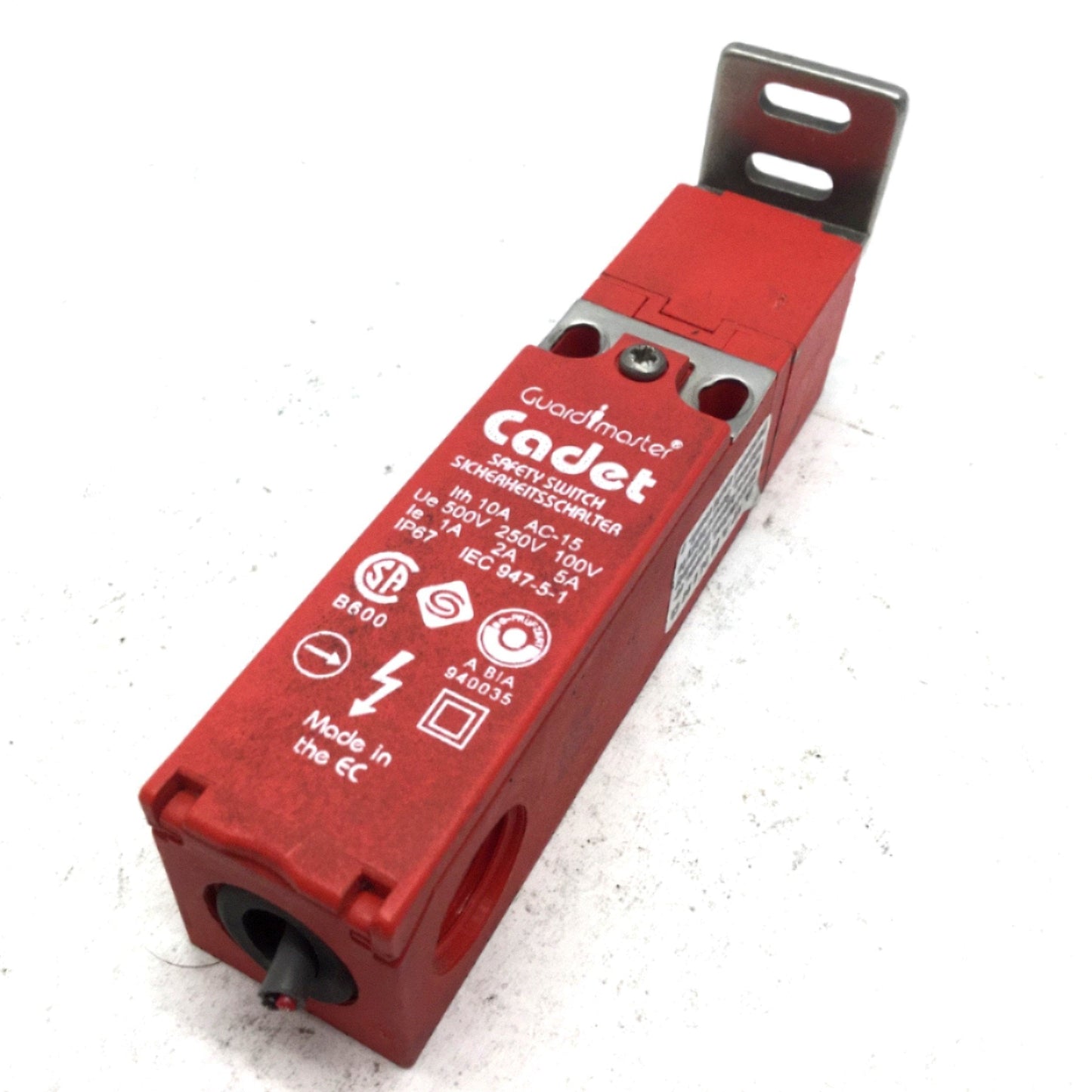 Used Allen Bradley 21002 Cadet Guard Master Safety Switch 500V 1A W/ Key