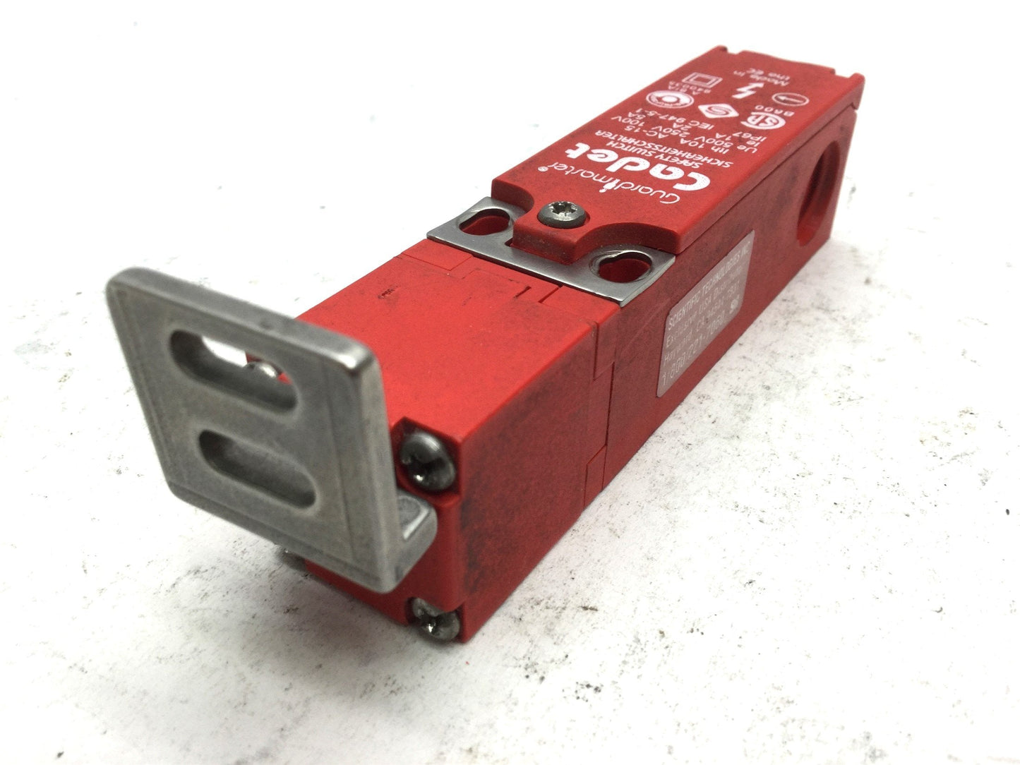 Used Allen Bradley 21002 Cadet Guard Master Safety Switch 500V 1A W/ Key