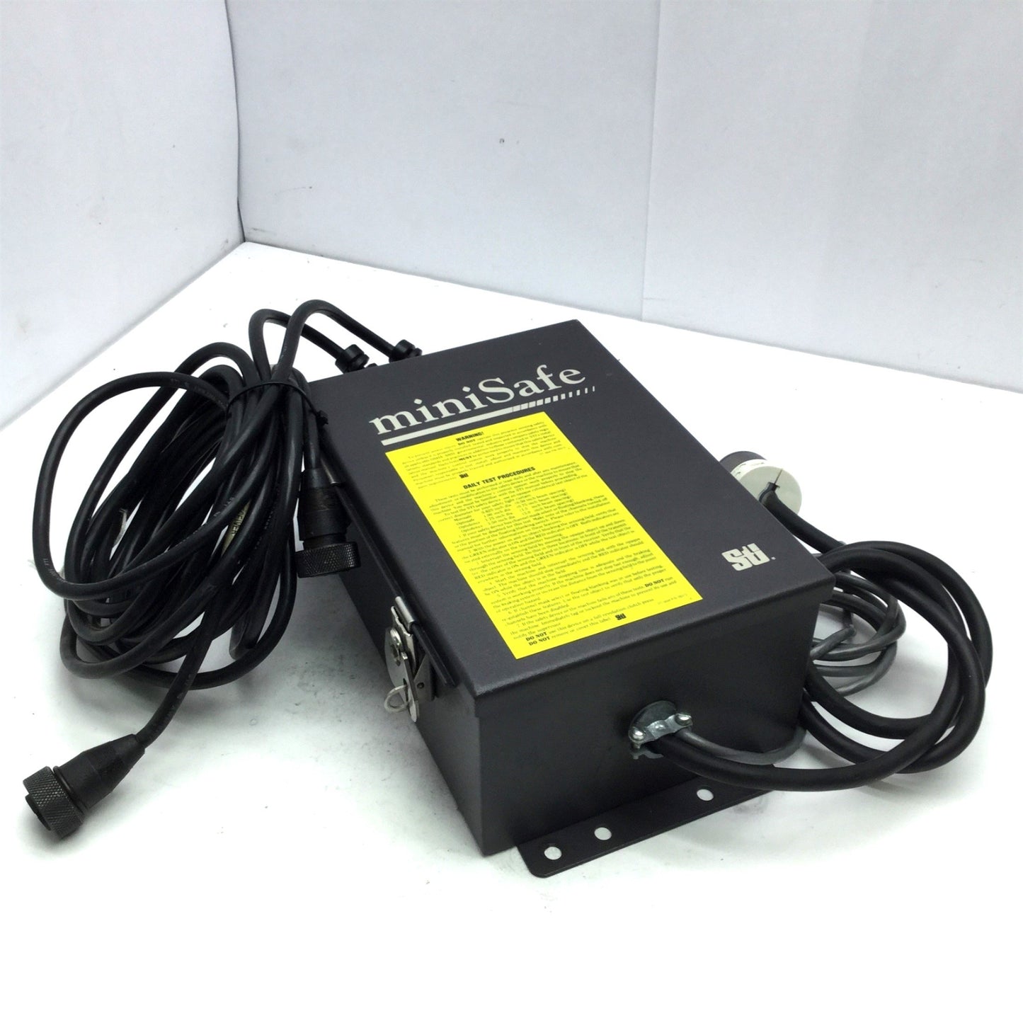 Used STI MiniSafe 42268-01 MS4304 Light Curtain Controller, 117VAC 0.2A, Beam: .5"
