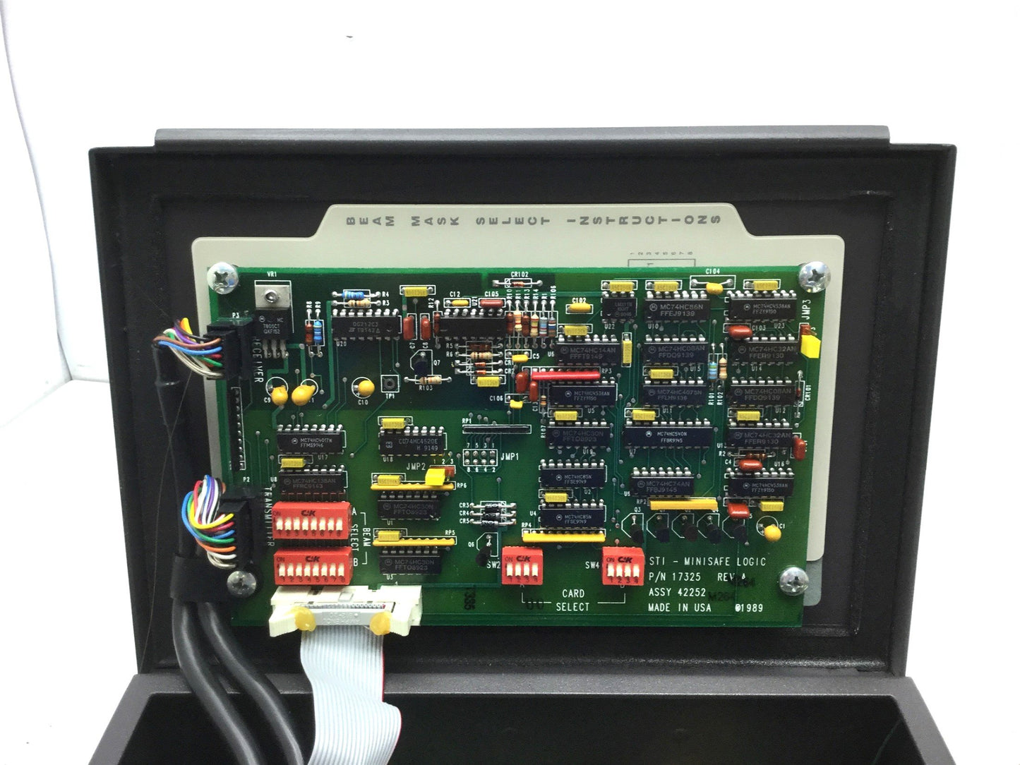 Used STI MiniSafe 42268-01 MS4304 Light Curtain Controller, 117VAC 0.2A, Beam: .5"