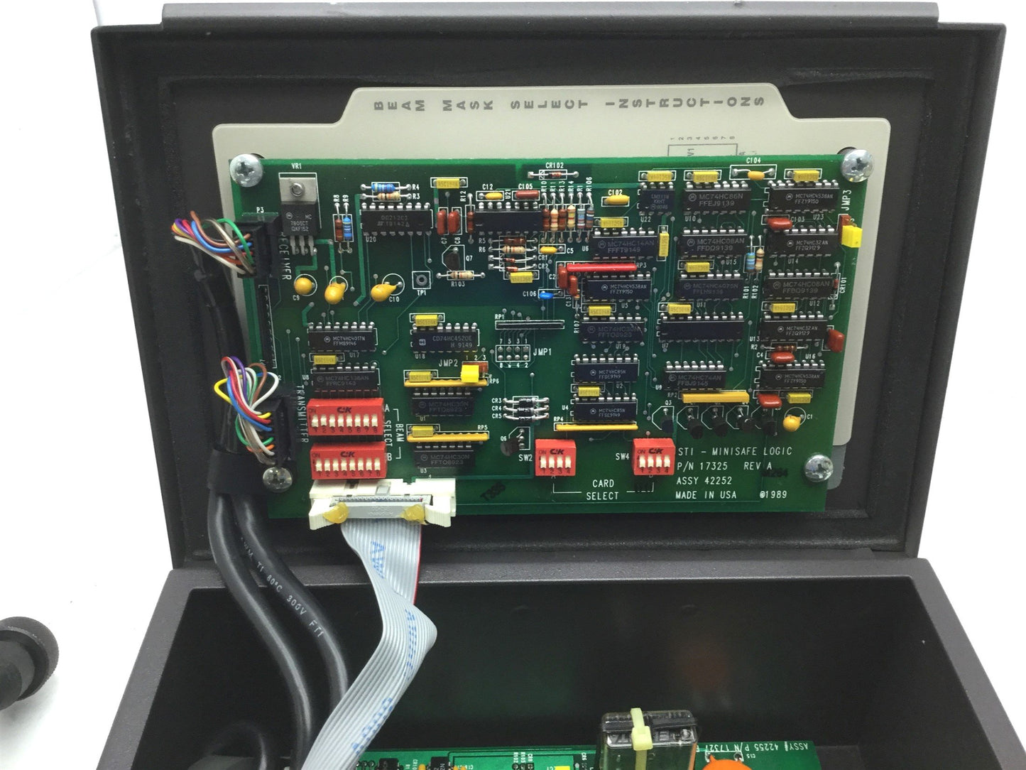 Used STI MiniSafe MS4304 42268-01 Light Curtain Controller, 117VAC 0.2A, Beam: .5"