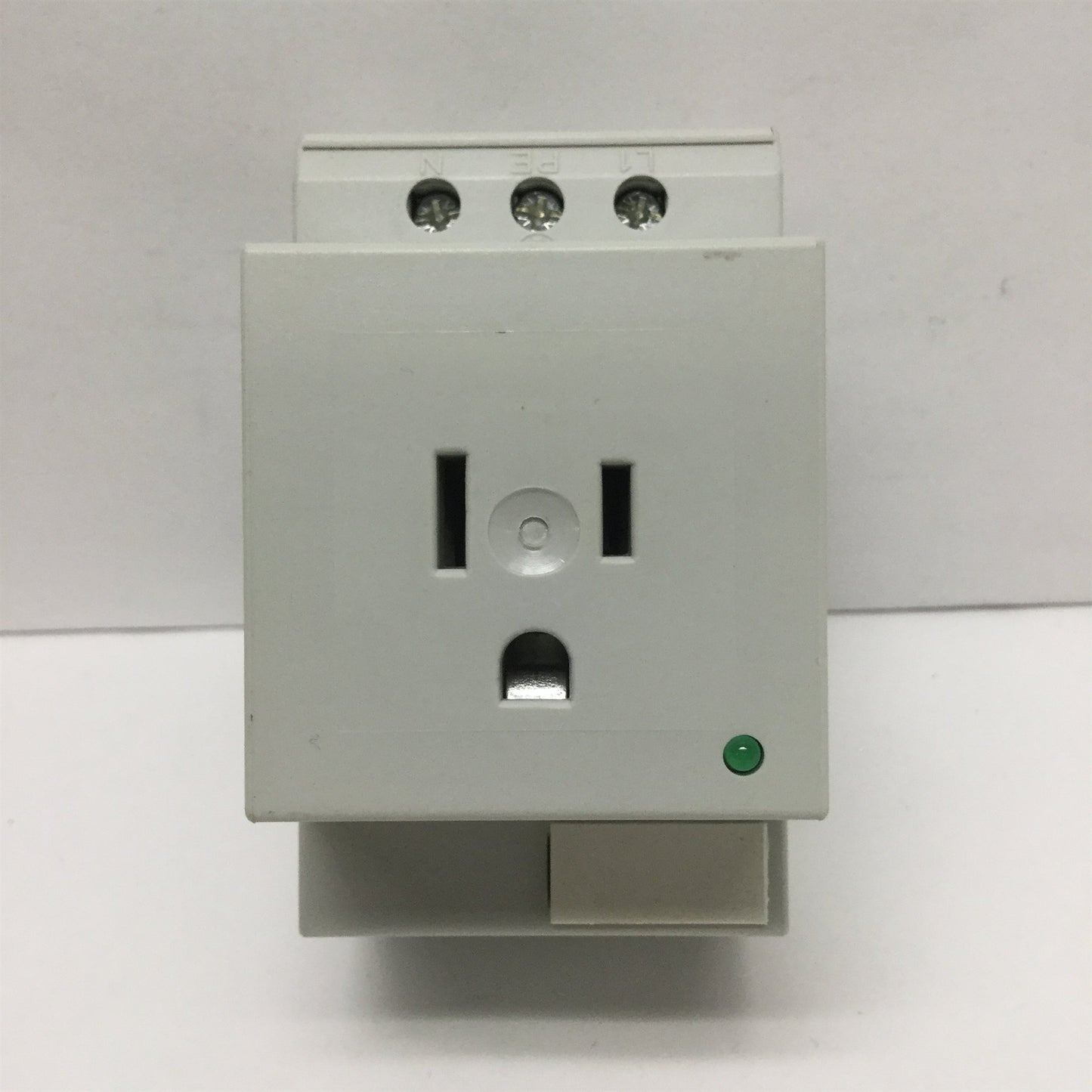 Used Phoenix Contact SD-US/SC/LA/GY 2963860 DIN Mount Power Outlet Socket 120VAC 15A