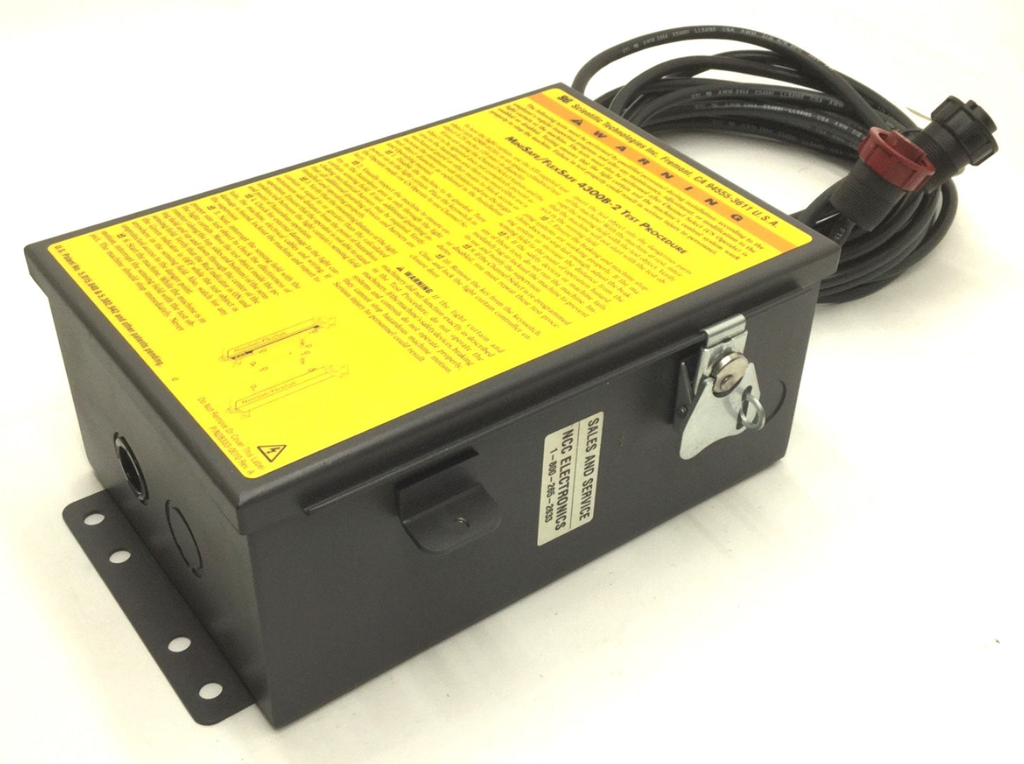 Used STI MiniSafe-B/FlexSafe 4300B-2 MS43-B2-AC1-W Light Curtain Controller w/Cables