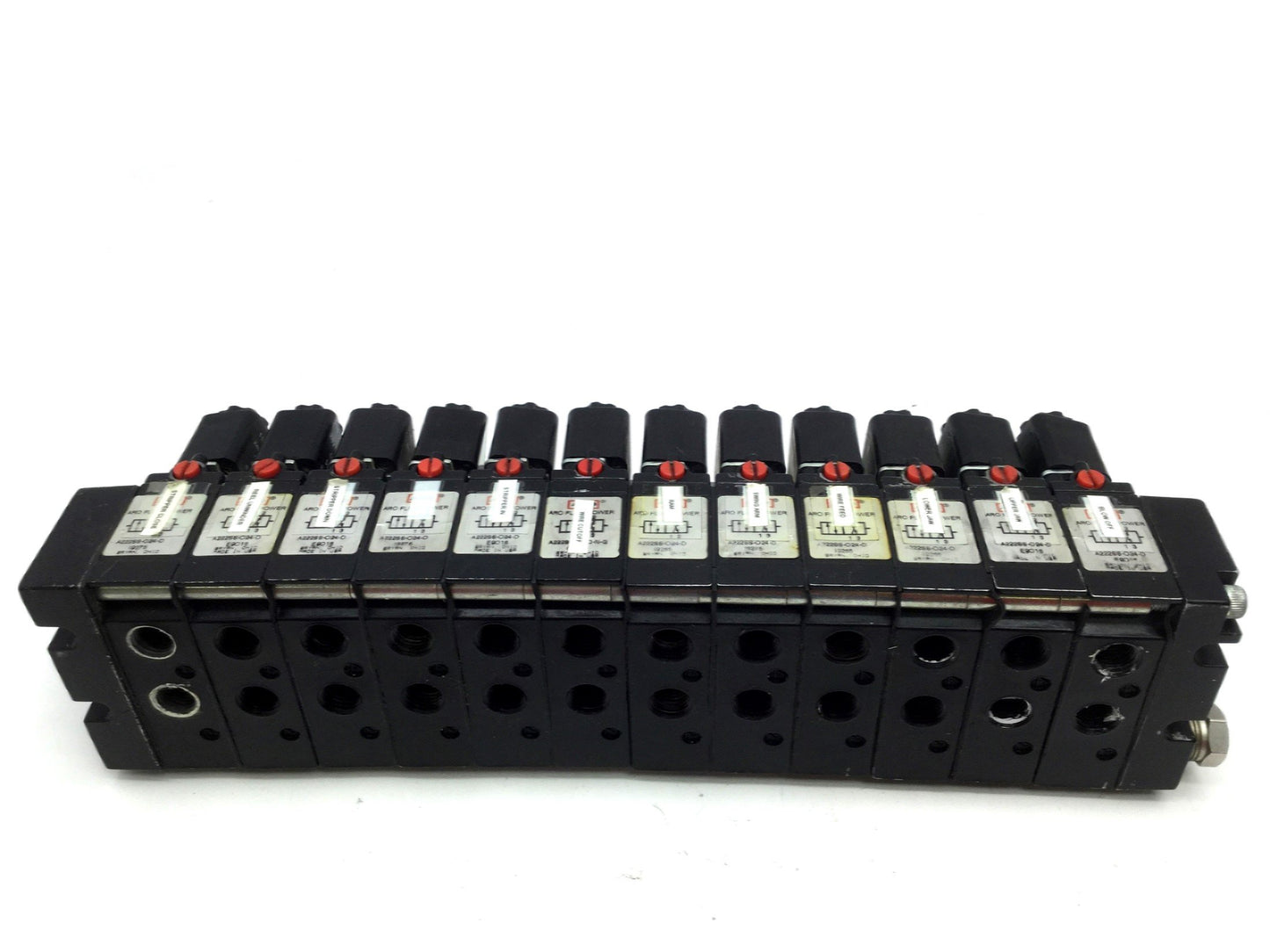 Used Lot of 12 Aro A222SS-024-D Solenoid Air Valve 2-Pos 4-Way 1/4 NPT 24VDC