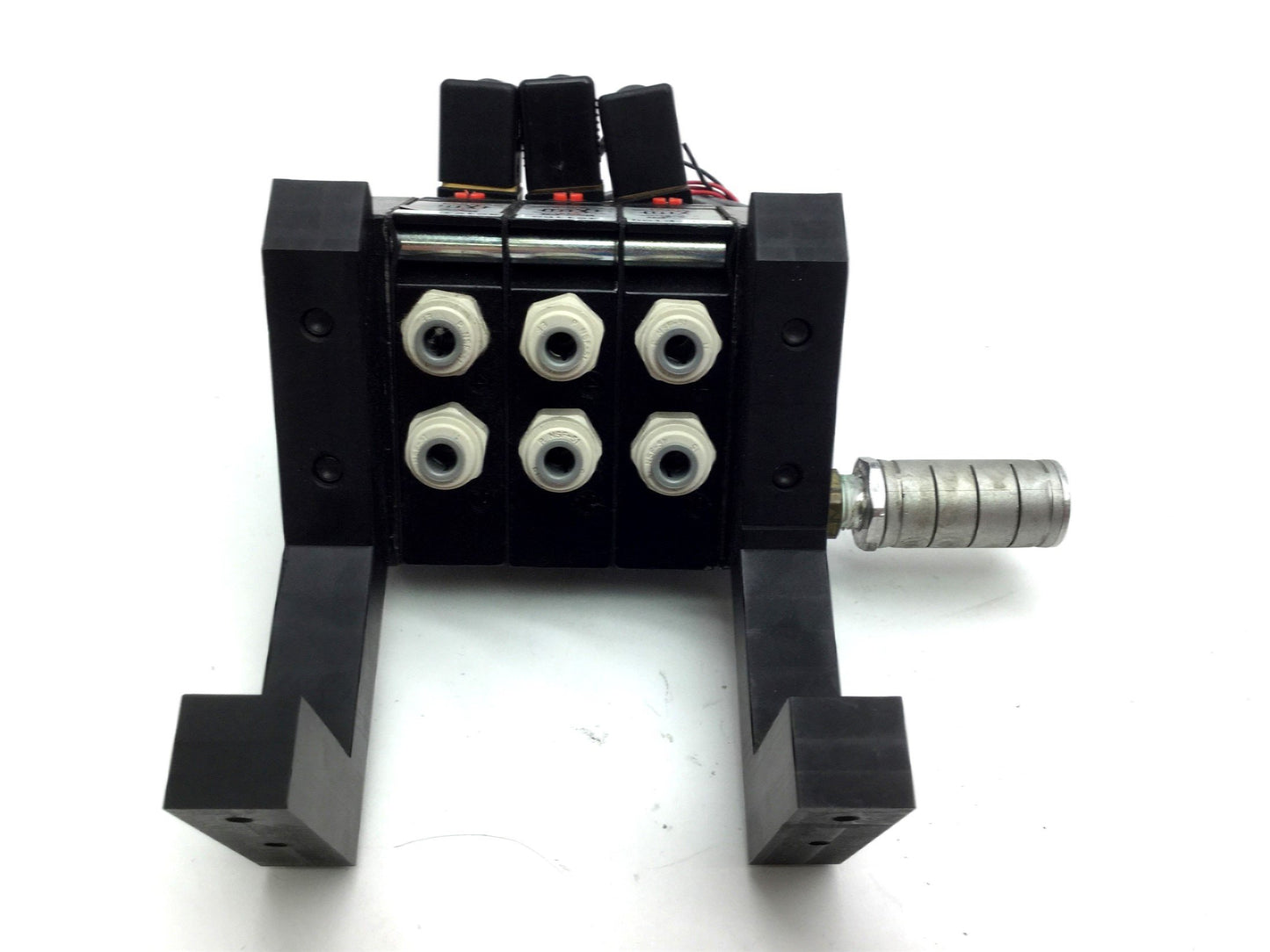 Used Lot of 3 Aro A222SS-024-D Solenoid Air Valve 2-Pos 4-Way 1/4 NPT 24VDC