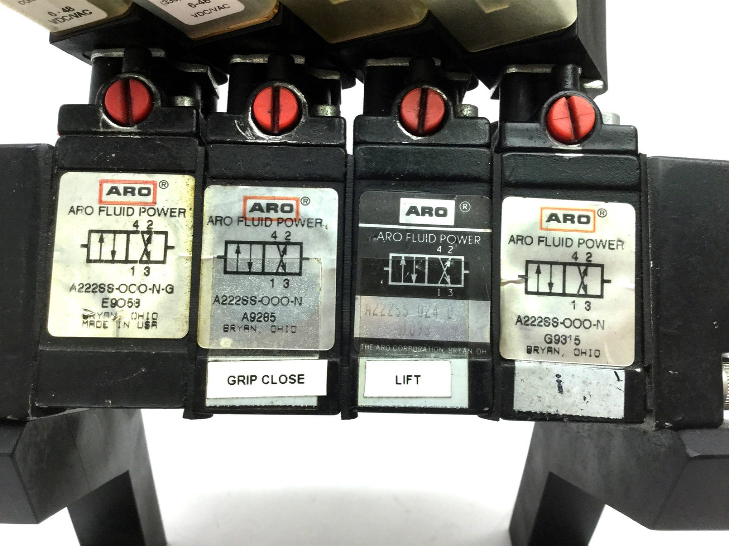 Used Lot of 4 Aro A222SS-024-D Solenoid Air Valve 2-Pos 4-Way 1/4 NPT 24VDC