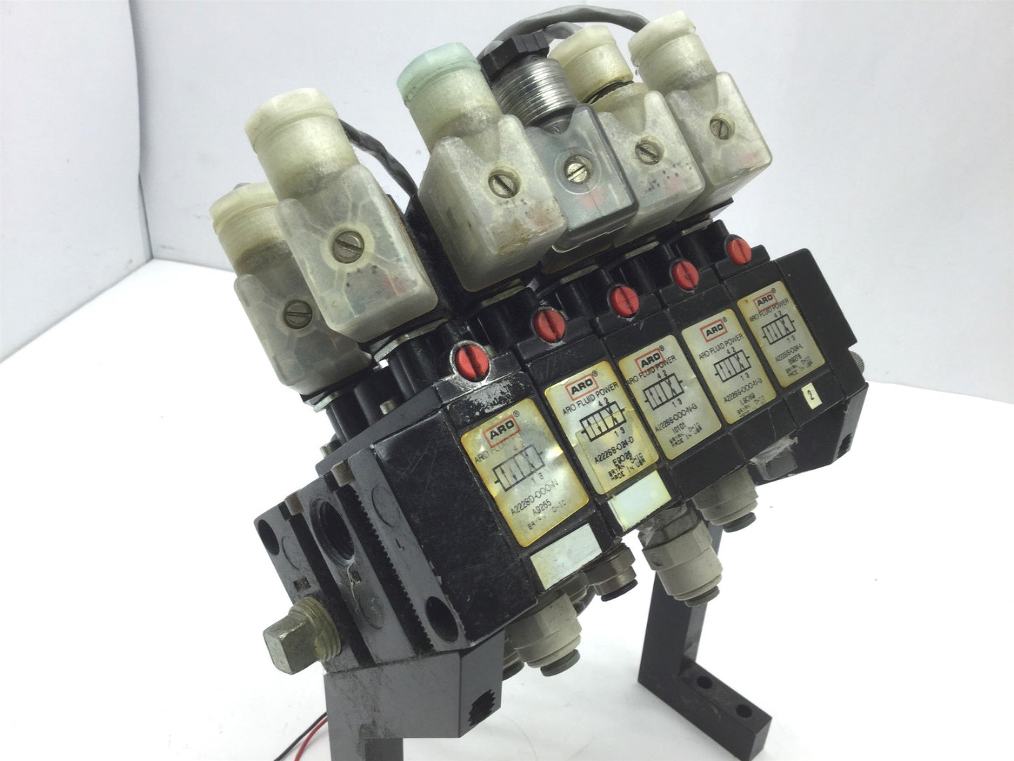 Used 4x Aro A222SS-024 1x A222SD Solenoid Air Valve 2-Pos 4-Way 1/4 NPT 24VDC