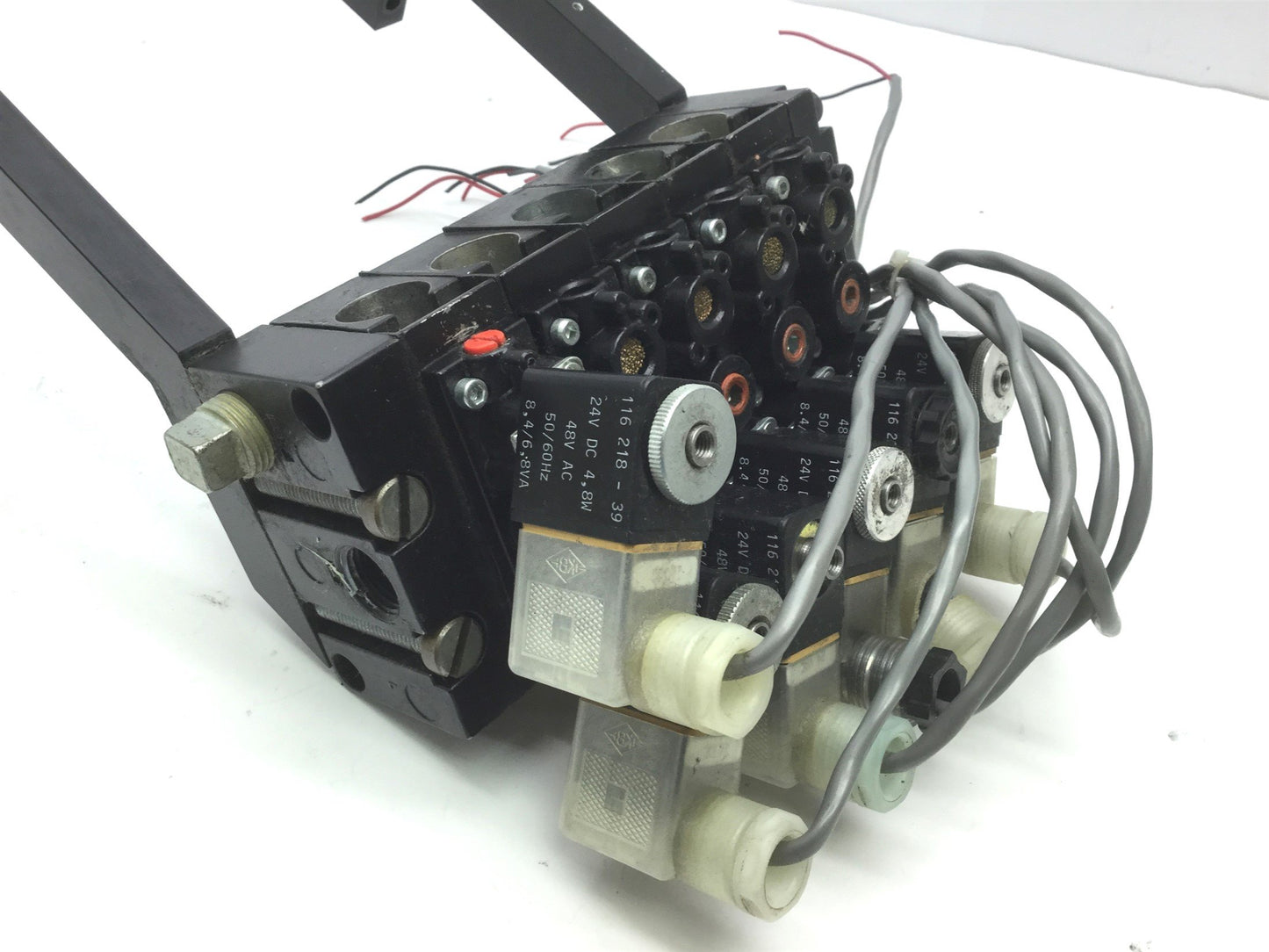 Used 4x Aro A222SS-024 1x A222SD Solenoid Air Valve 2-Pos 4-Way 1/4 NPT 24VDC