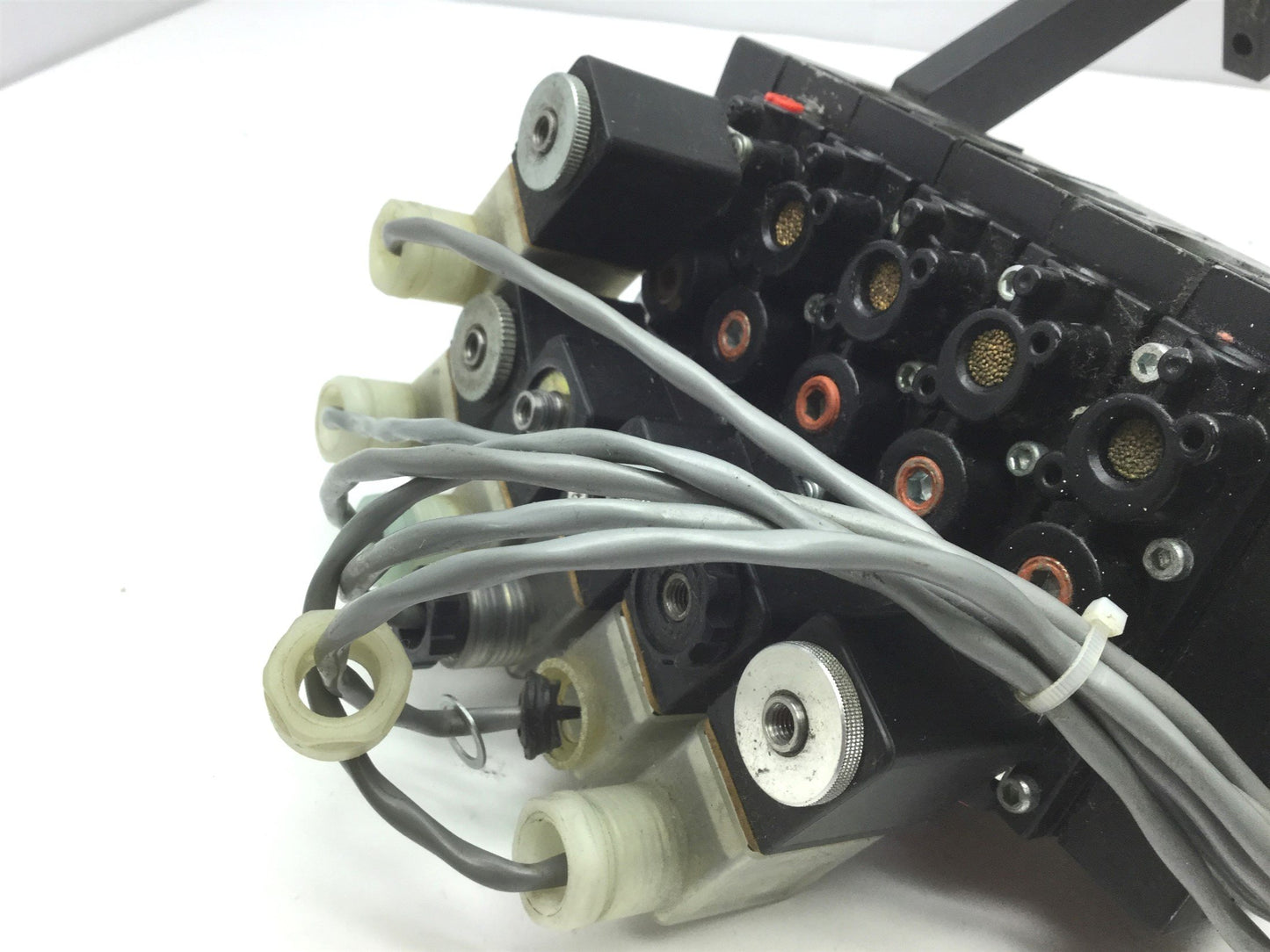 Used 4x Aro A222SS-024 1x A222SD Solenoid Air Valve 2-Pos 4-Way 1/4 NPT 24VDC