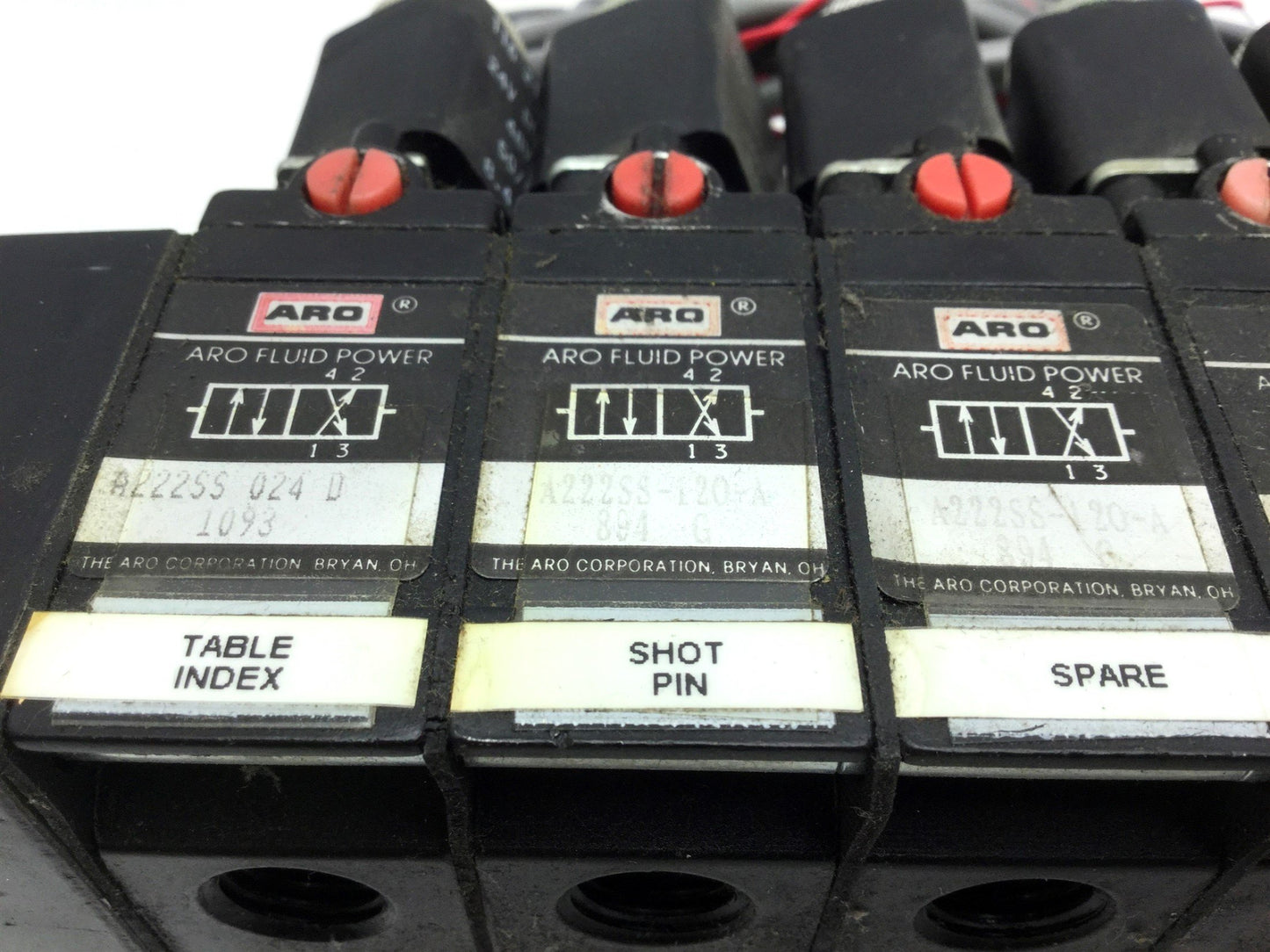 Used Lot of 9 Aro A222SS-024-D Solenoid Air Valve 2-Pos 4-Way 1/4 NPT 24VDC
